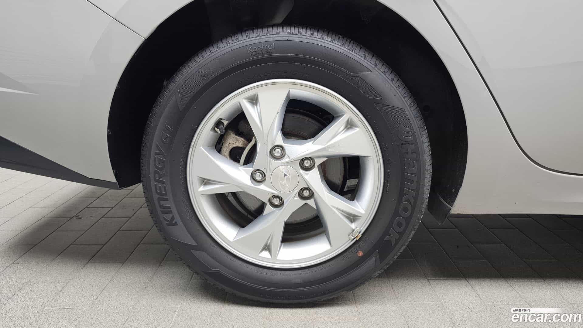 AVANTE Hyundai 2022.0-OUTER-005