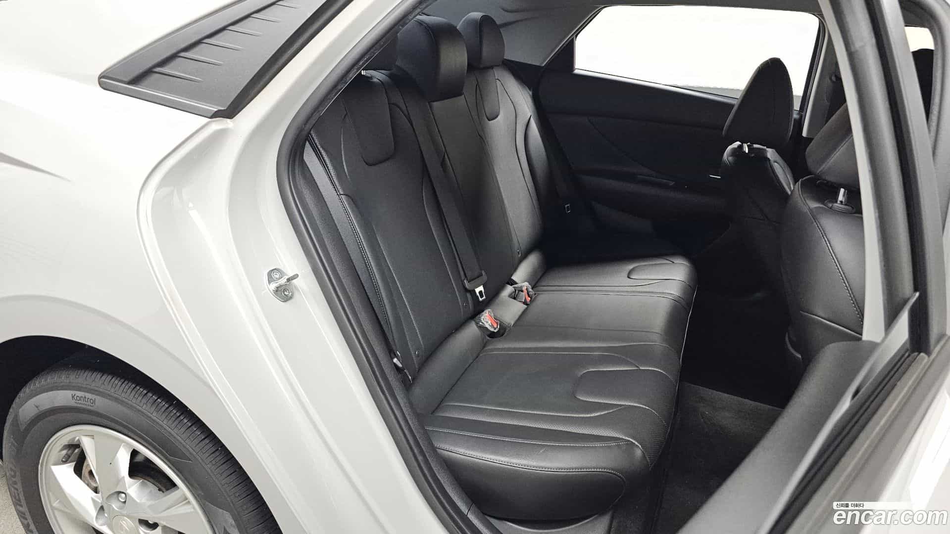AVANTE Hyundai 2022.0-OPTION-015
