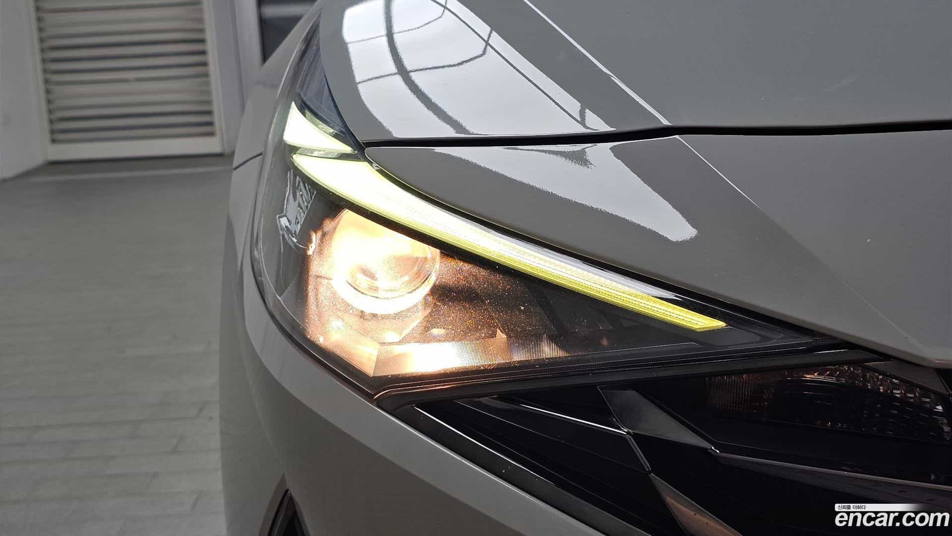 AVANTE Hyundai 2022.0-OUTER-032