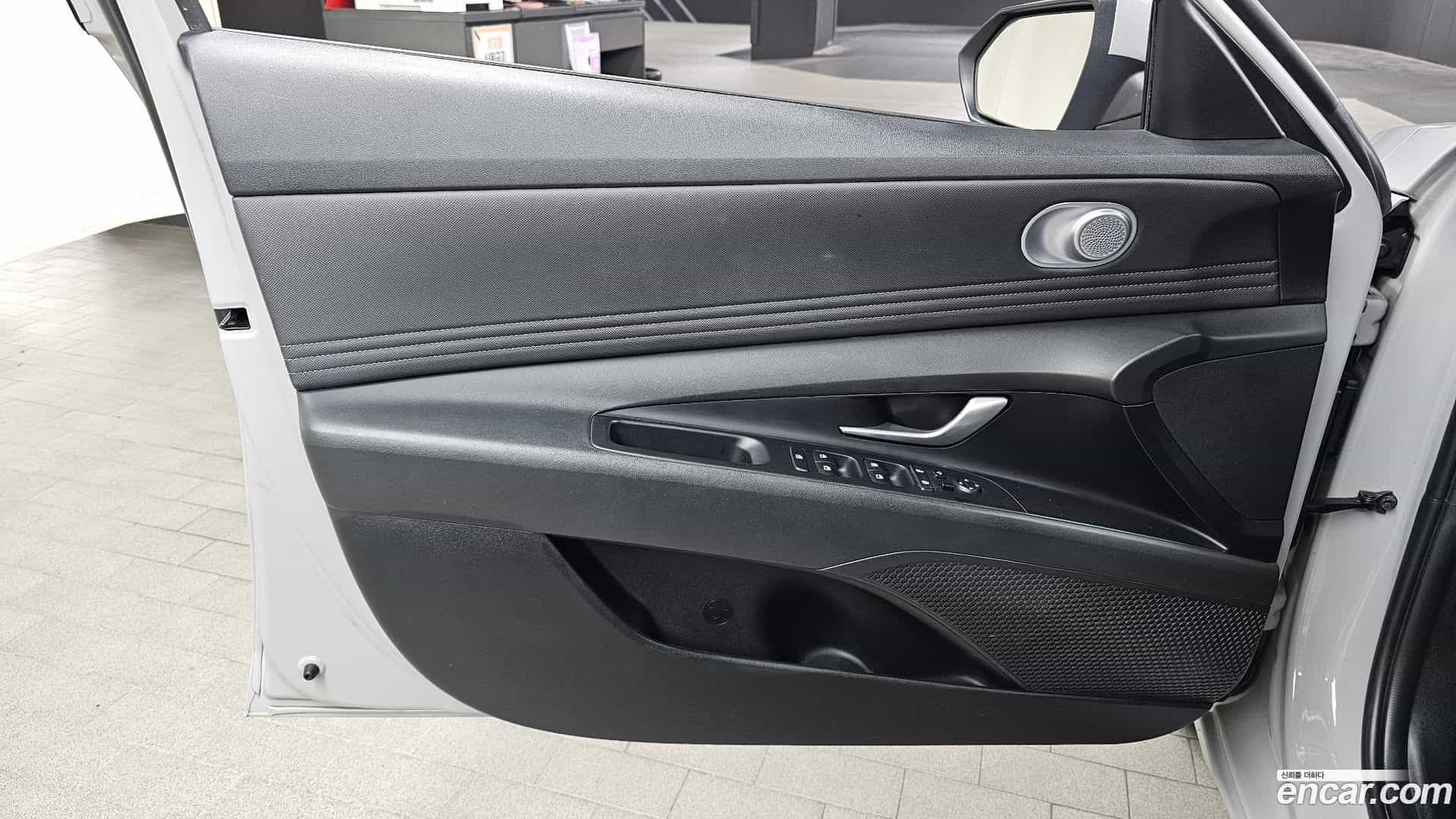 AVANTE Hyundai 2022.0-INNER-034