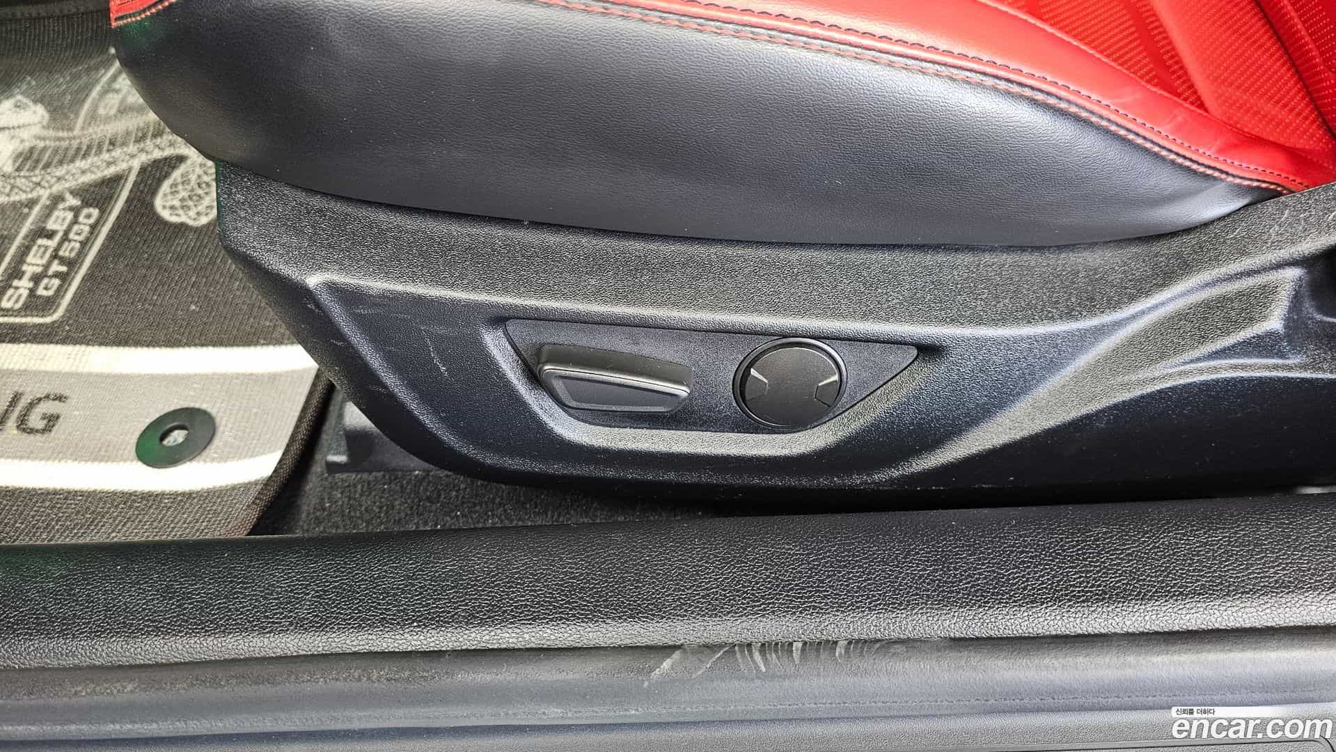 Mustang Ford 2021.7-OPTION-042