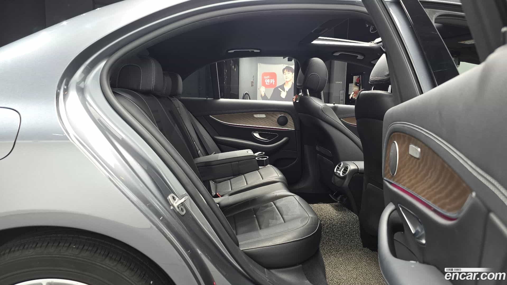 E-Class Mercedes-Benz 2021.0-OPTION-016