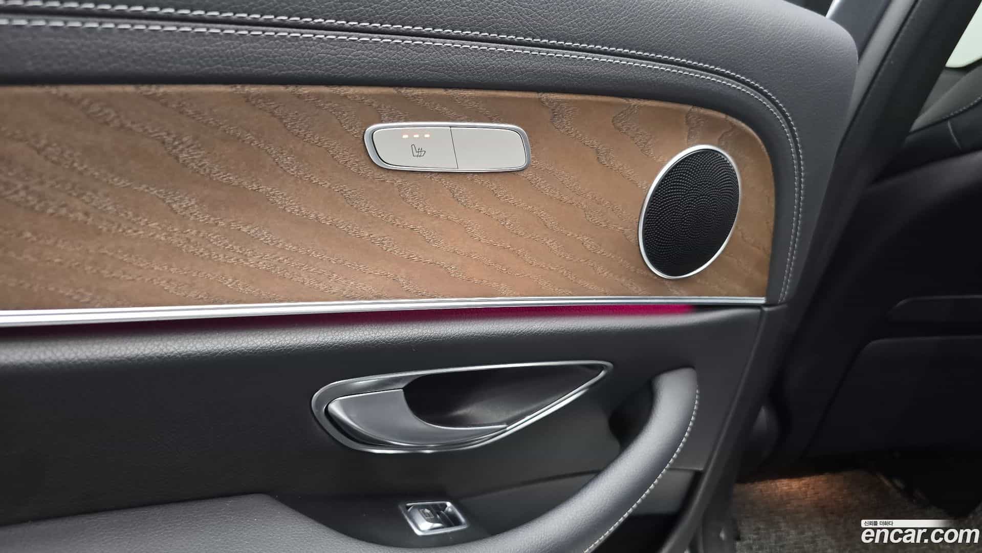 E-Class Mercedes-Benz 2021.0-OPTION-023