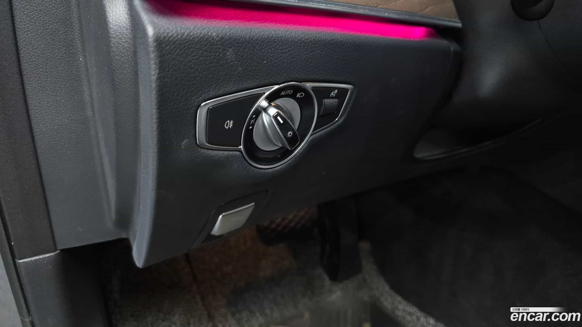 E-Class Mercedes-Benz 2021.0-OPTION-040