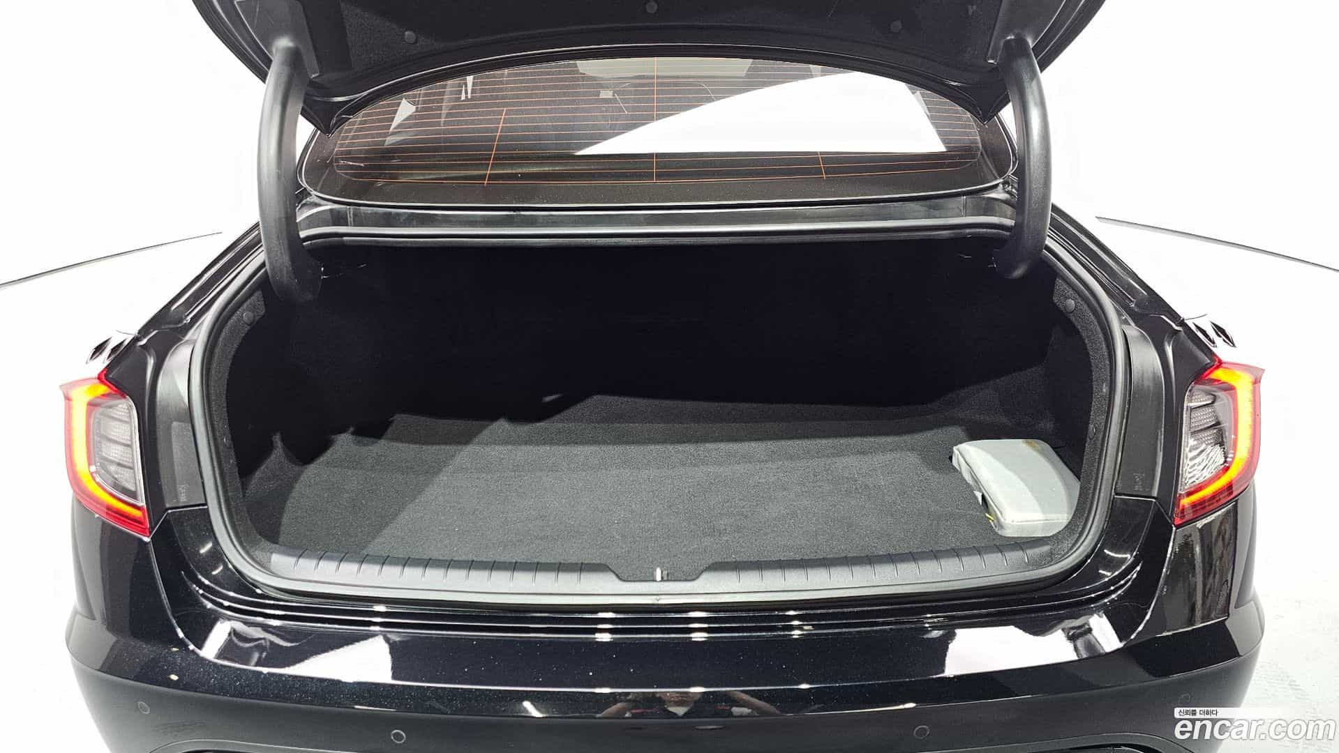 Sonata Hyundai 2022.2-OPTION-019