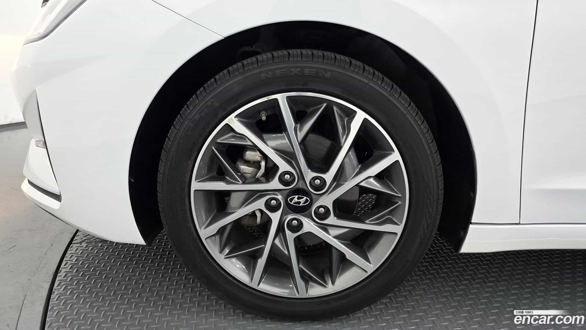 AVANTE Hyundai 2020.2-OUTER-005
