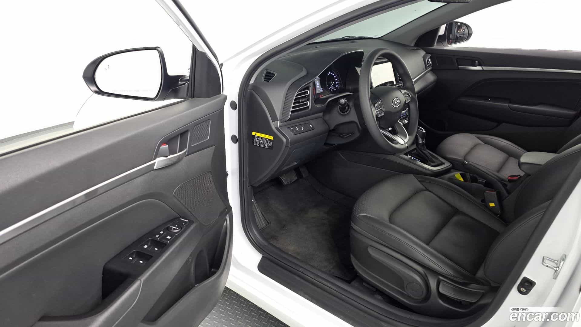 AVANTE Hyundai 2020.2-INNER-010