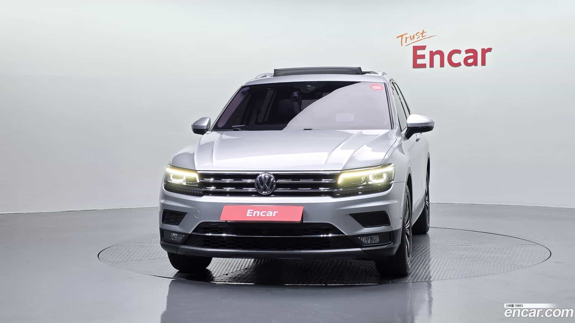 Tiguan Volkswagen 2018.4-OUTER-003
