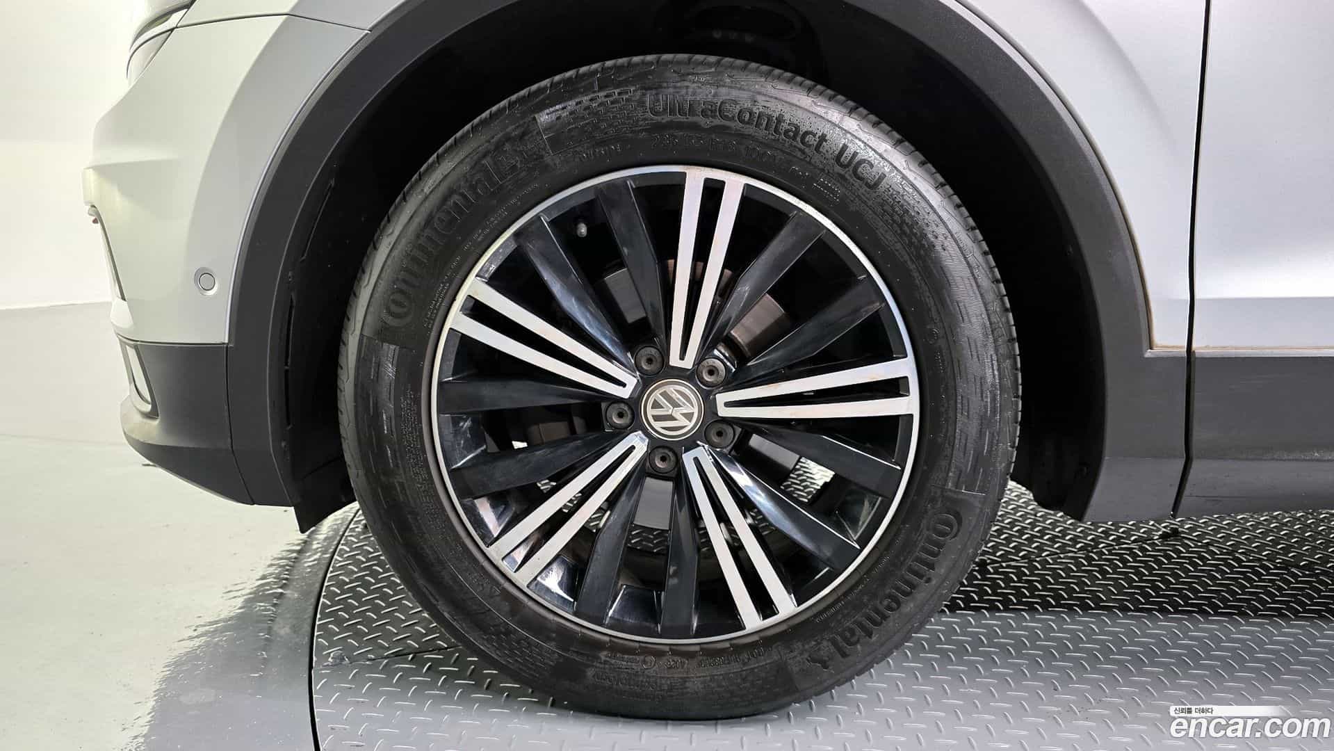 Tiguan Volkswagen 2018.4-OUTER-005