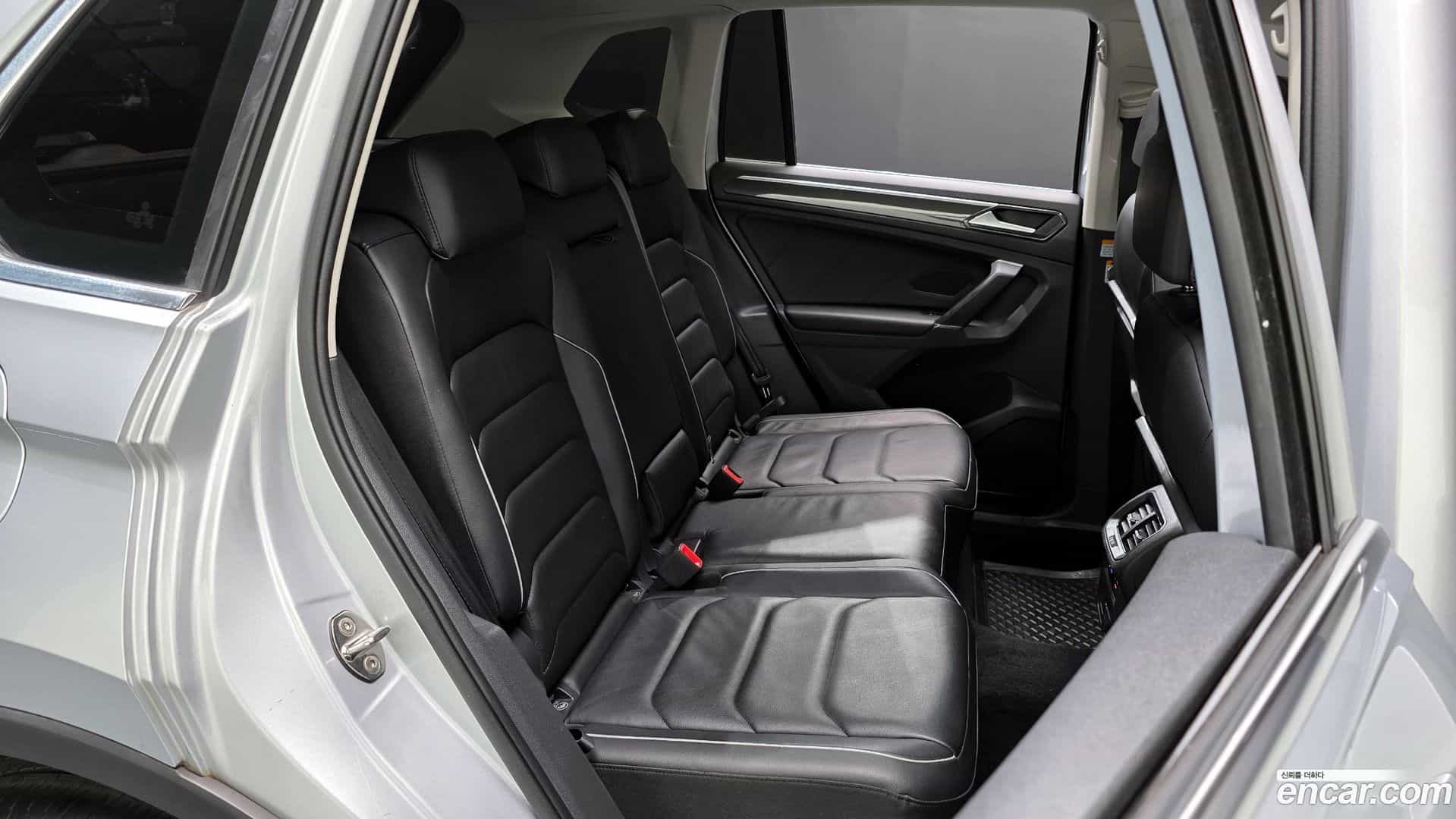Tiguan Volkswagen 2018.4-OPTION-015