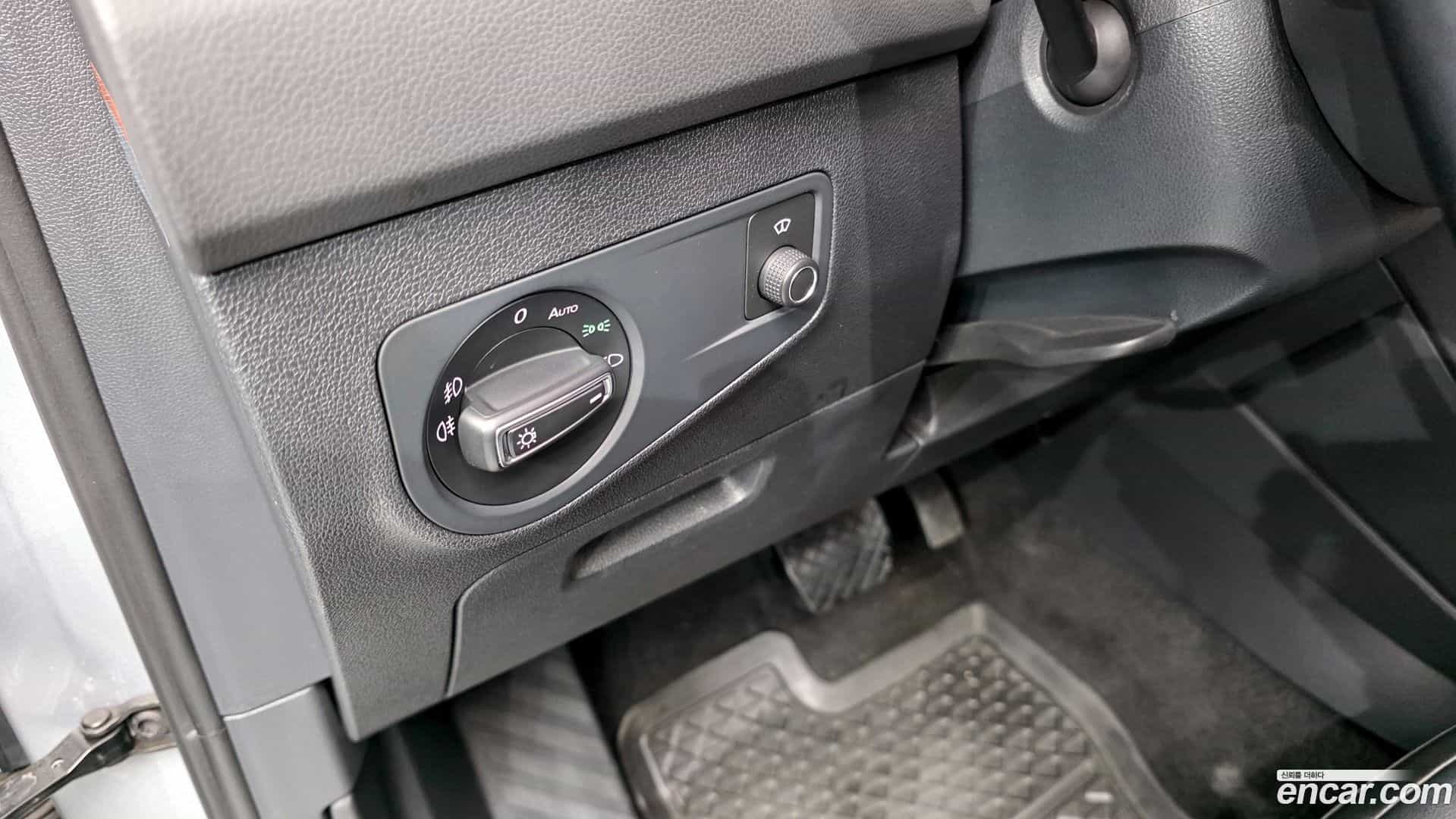 Tiguan Volkswagen 2018.4-OPTION-024