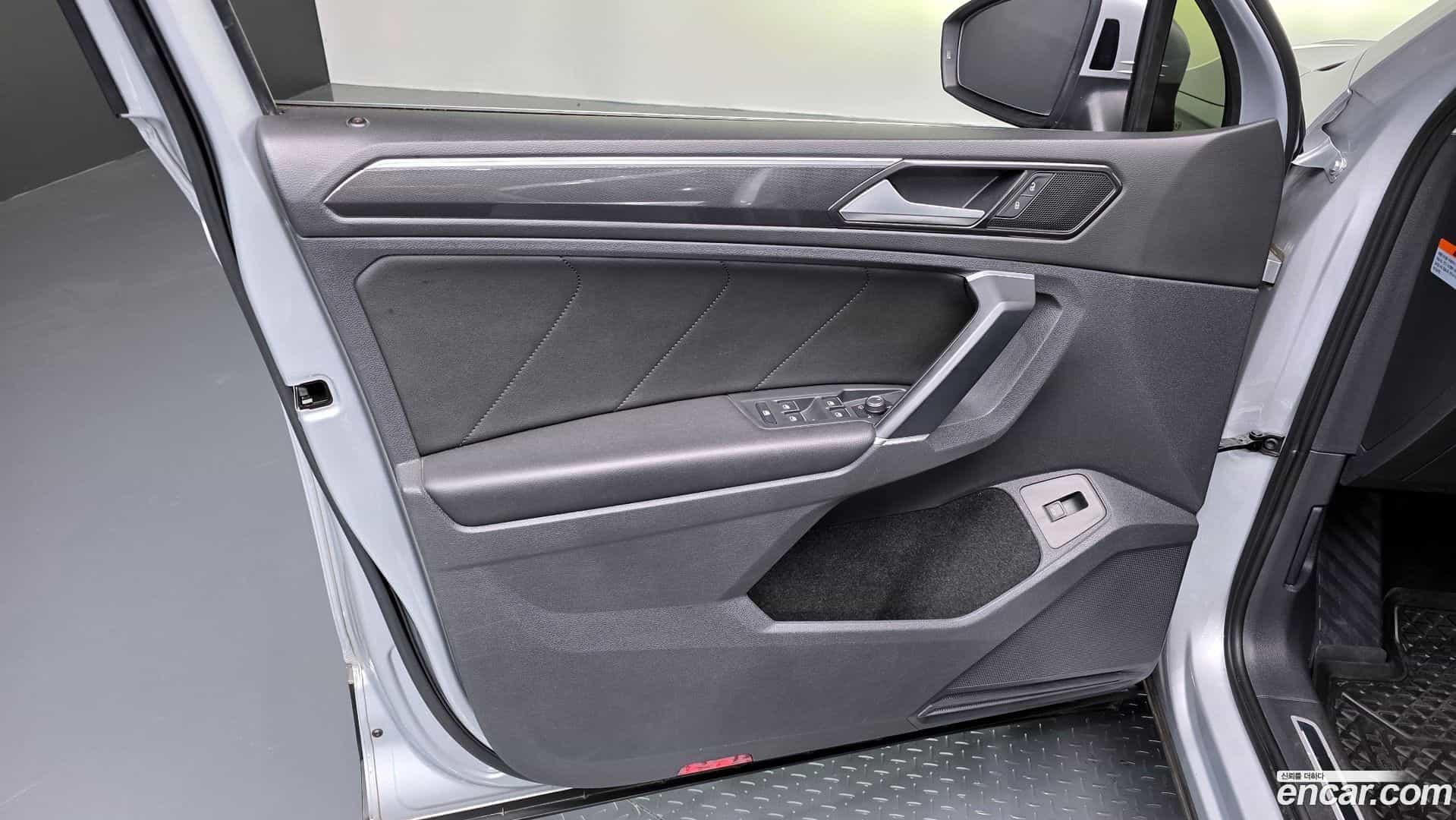 Tiguan Volkswagen 2018.4-INNER-034