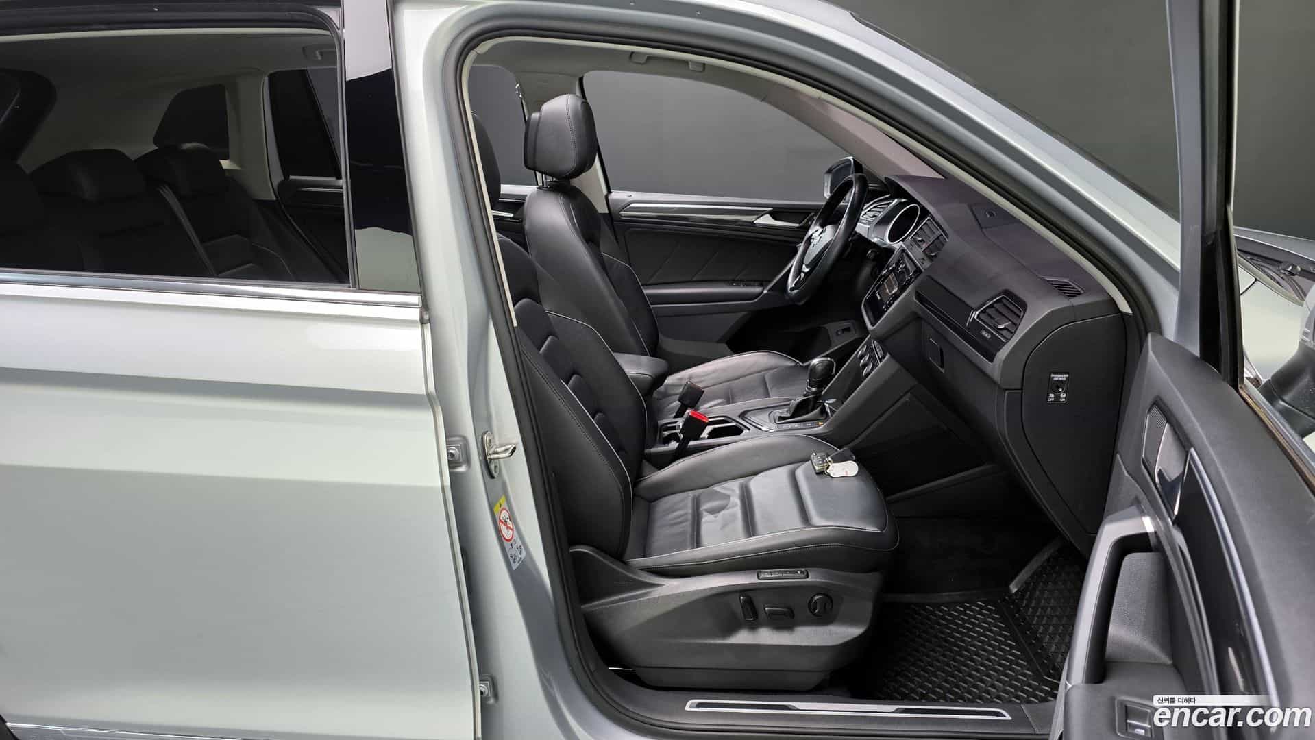 Tiguan Volkswagen 2018.4-INNER-036
