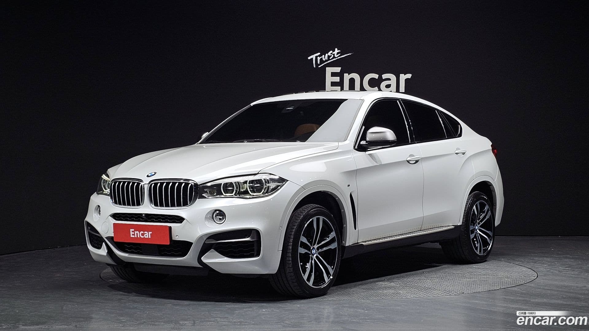 Main__Slider__Photo:X6 BMW 2017.4-0