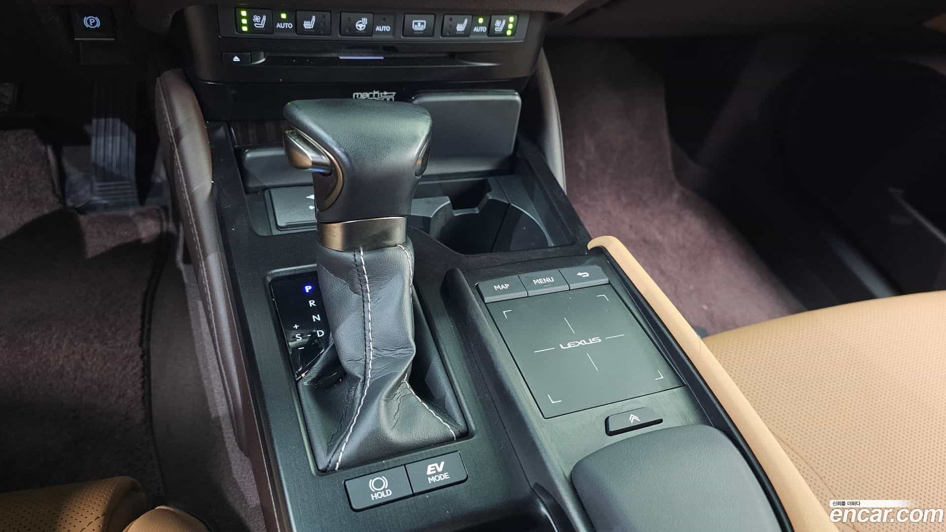 ES Lexus 2021.5-INNER-009