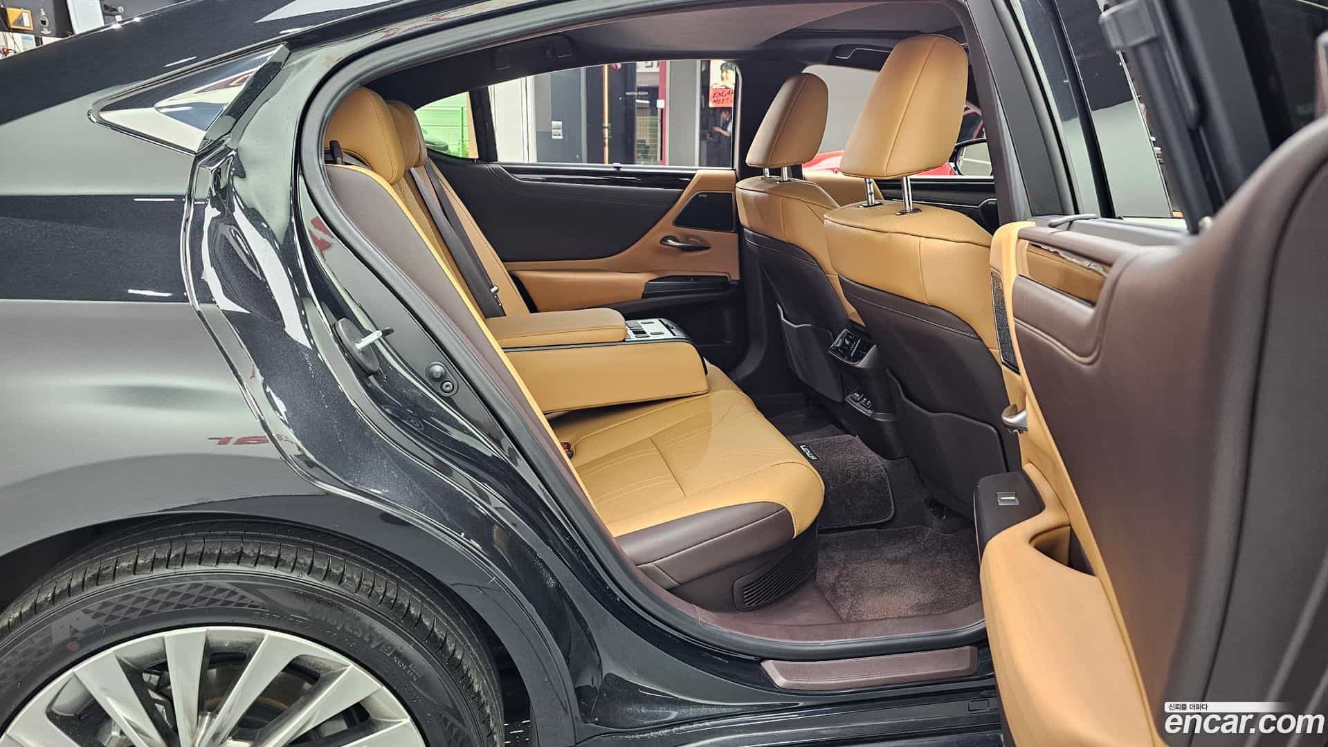 ES Lexus 2021.5-OPTION-016