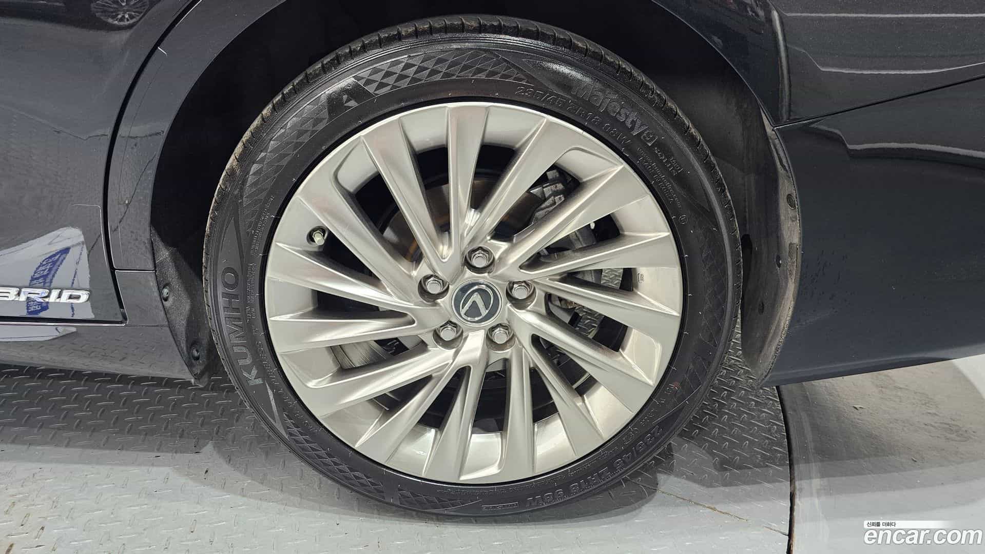 ES Lexus 2021.5-OUTER-031
