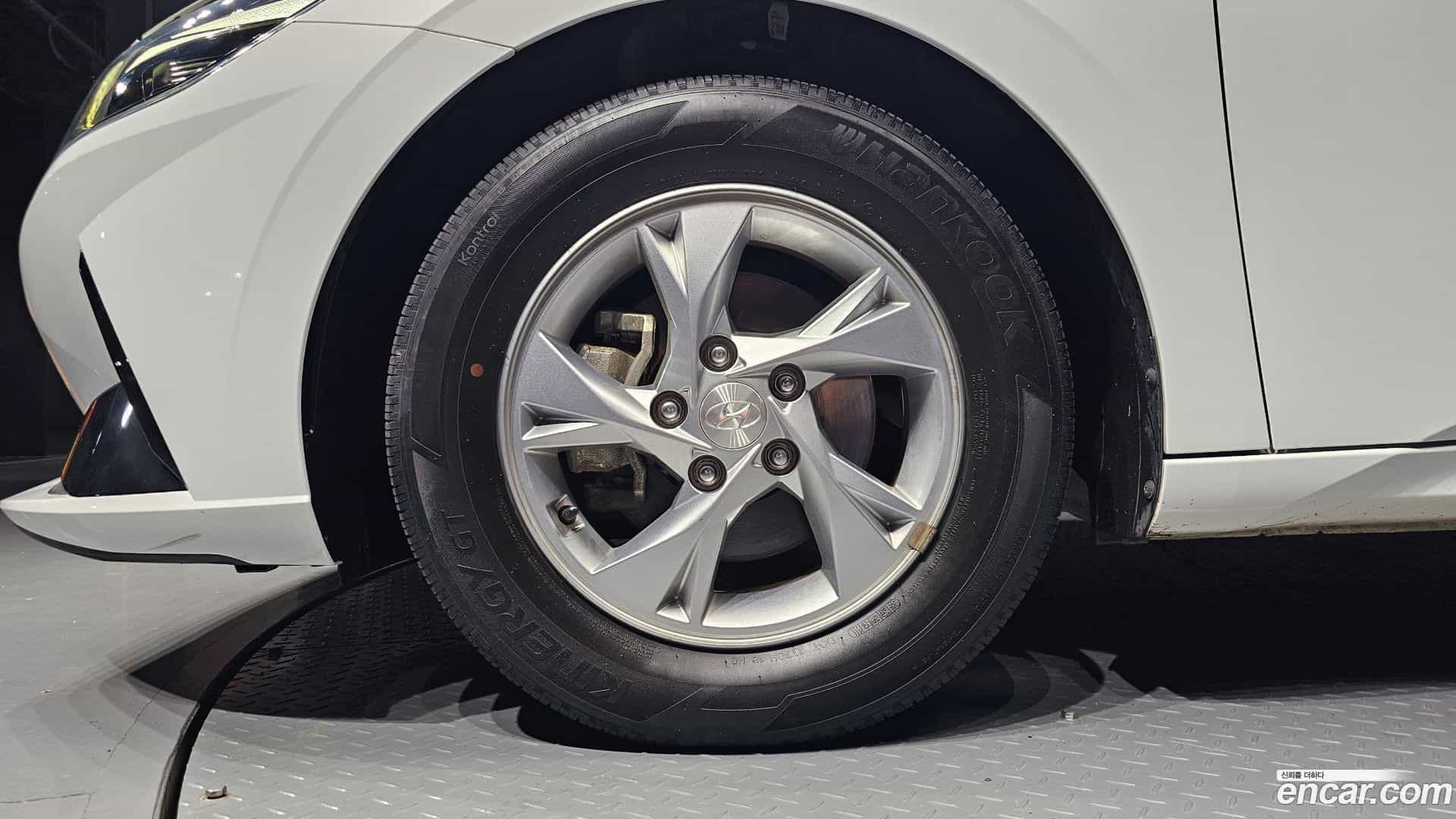 AVANTE Hyundai 2020.9-OUTER-005