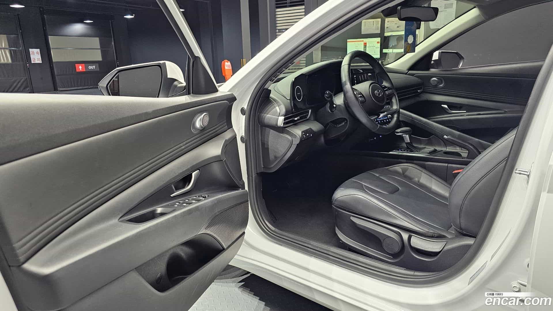 AVANTE Hyundai 2020.9-INNER-010