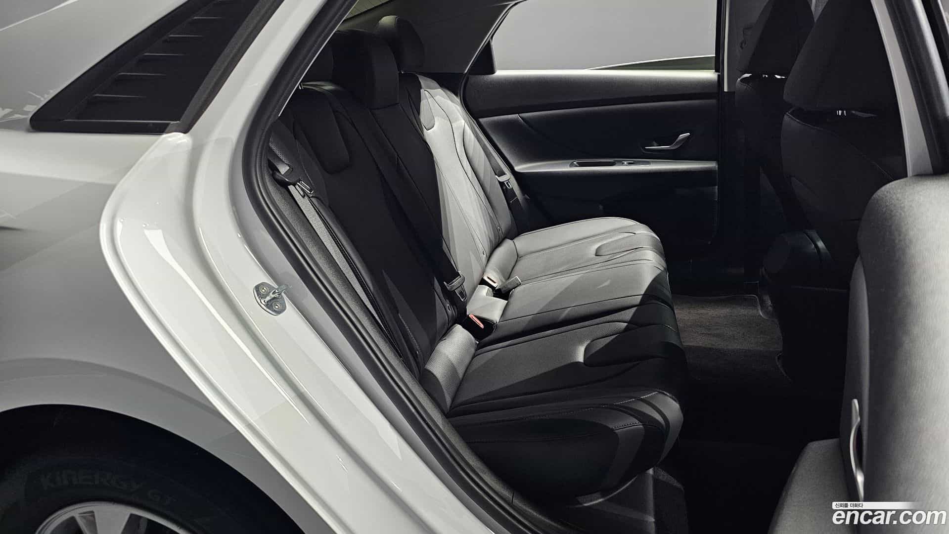 AVANTE Hyundai 2020.9-OPTION-016