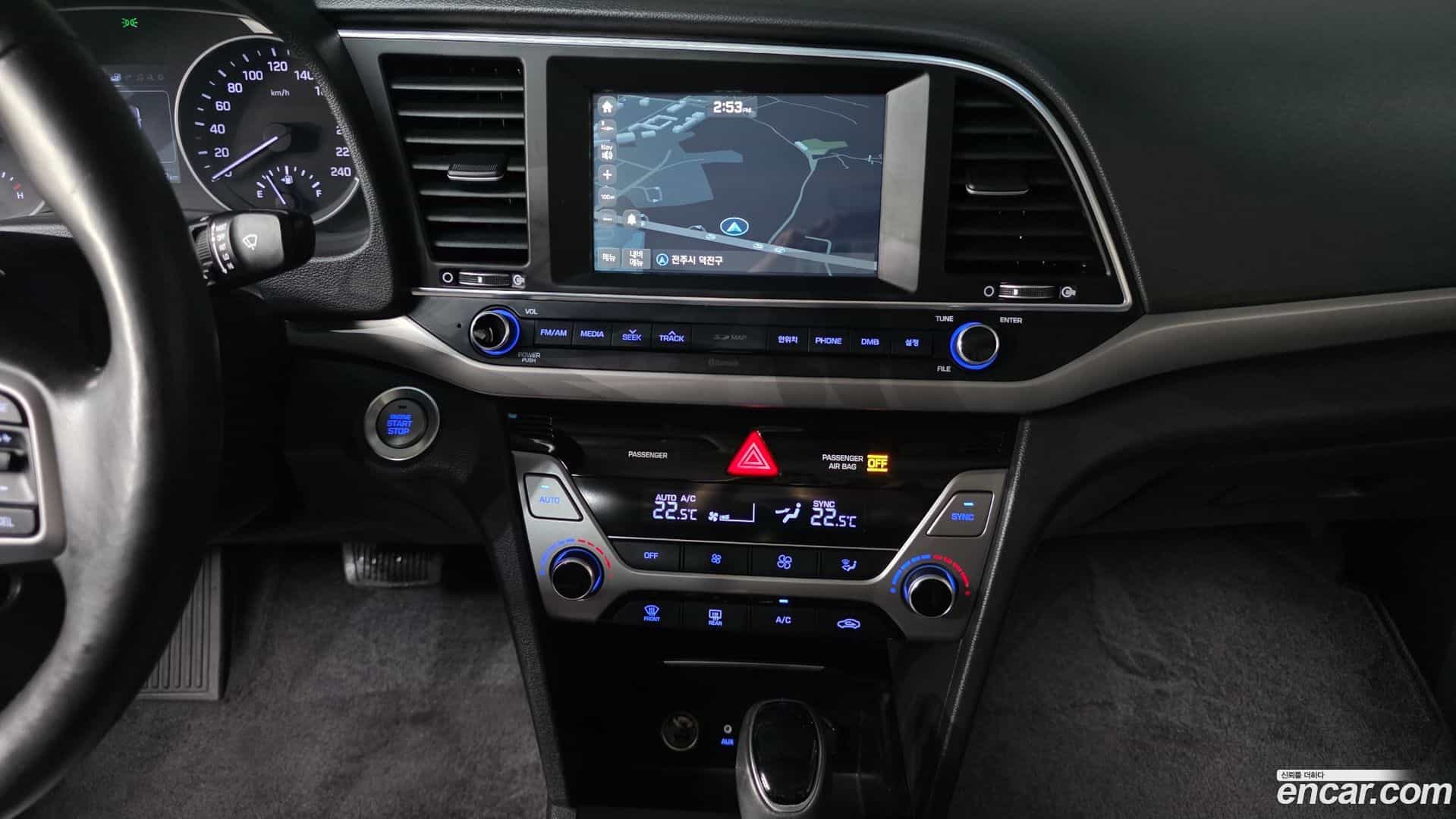 AVANTE Hyundai 2015.8-OPTION-020