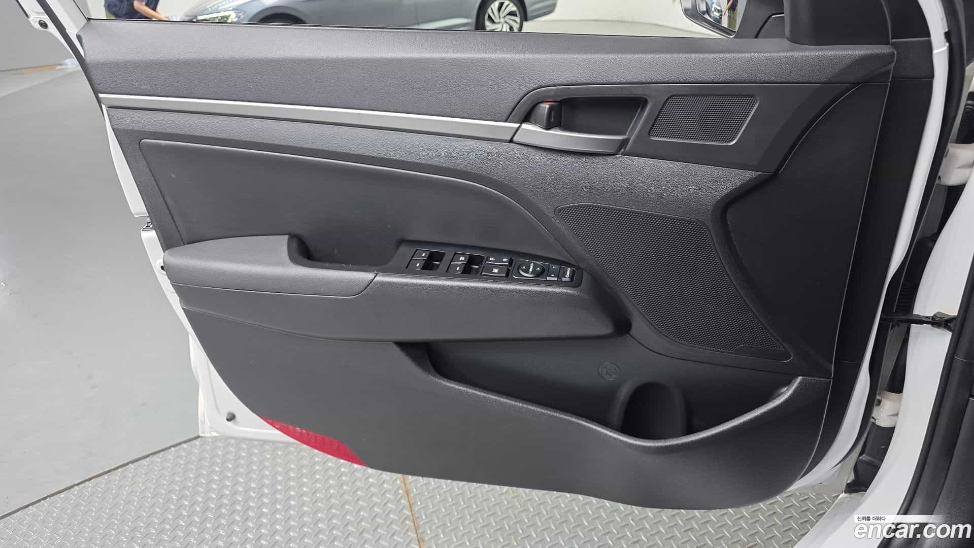 AVANTE Hyundai 2015.8-INNER-034
