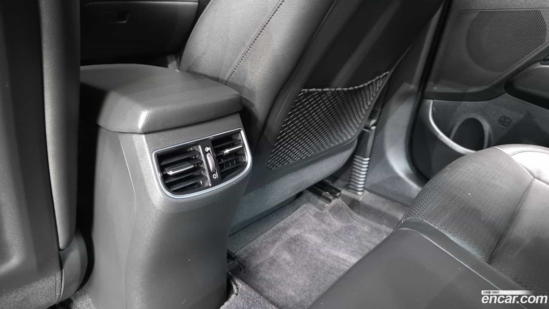 AVANTE Hyundai 2015.8-OPTION-041