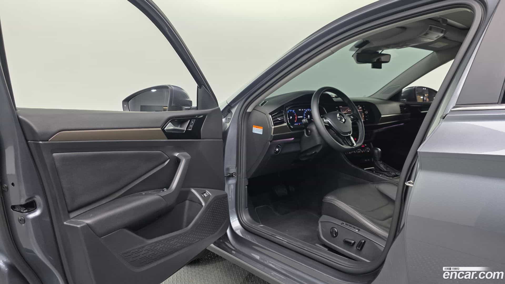 Jetta Volkswagen 2021.11-INNER-010