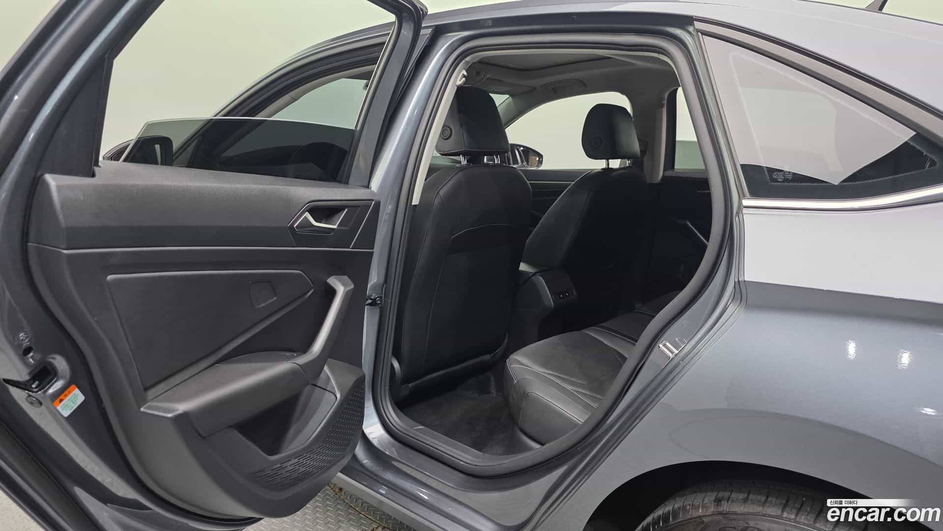 Jetta Volkswagen 2021.11-OPTION-020