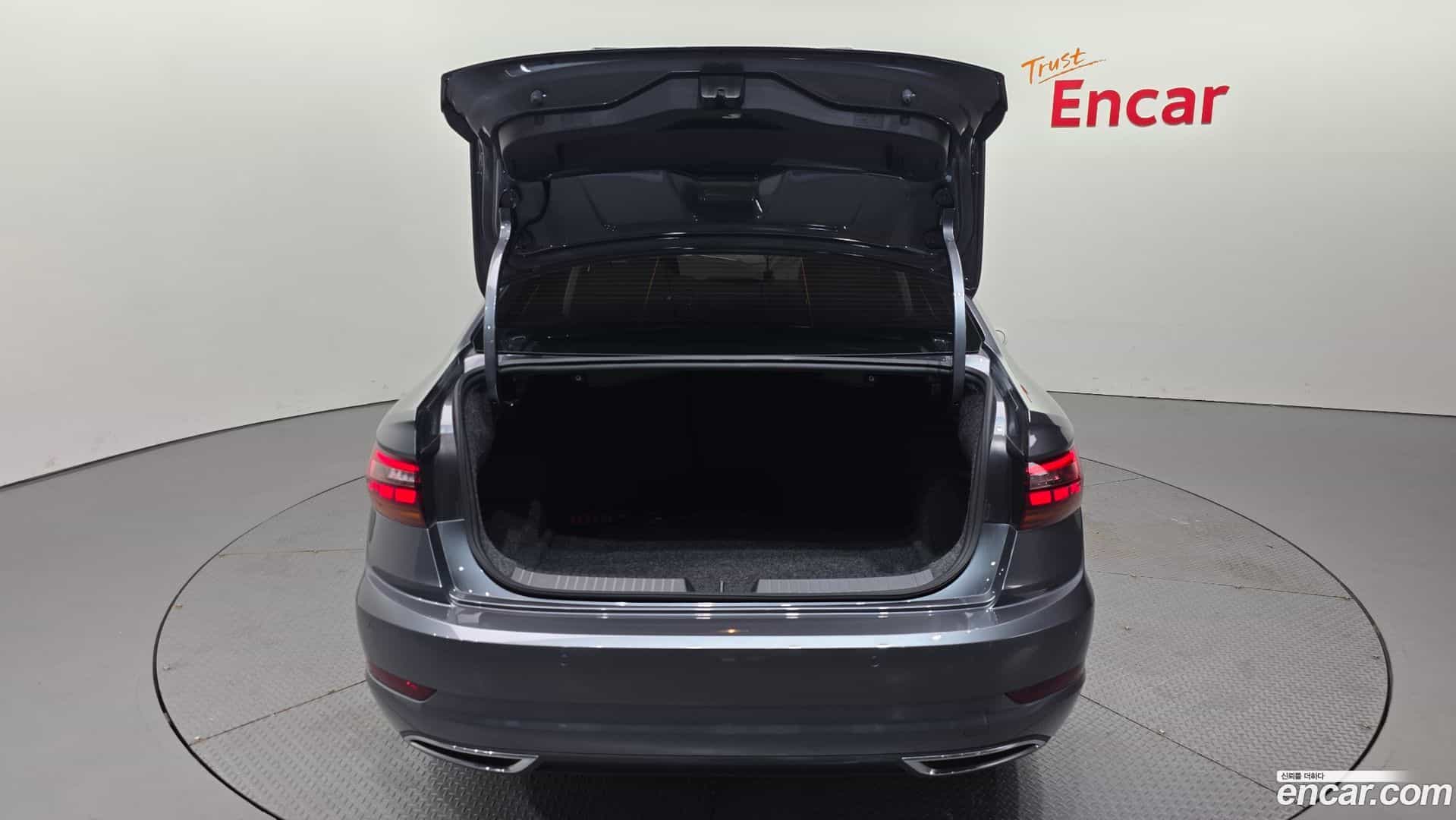 Jetta Volkswagen 2021.11-OPTION-023