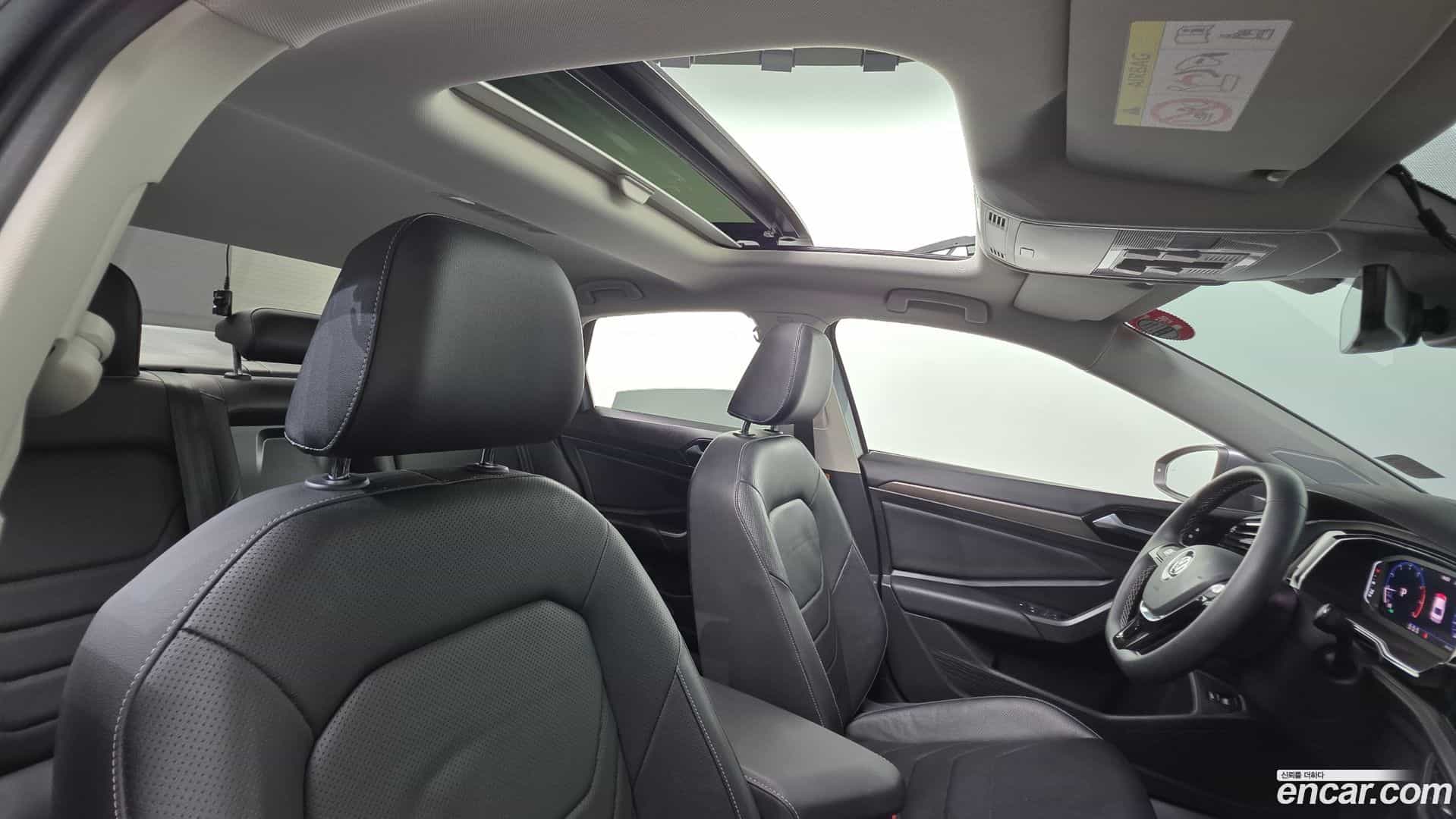 Jetta Volkswagen 2021.11-OPTION-024