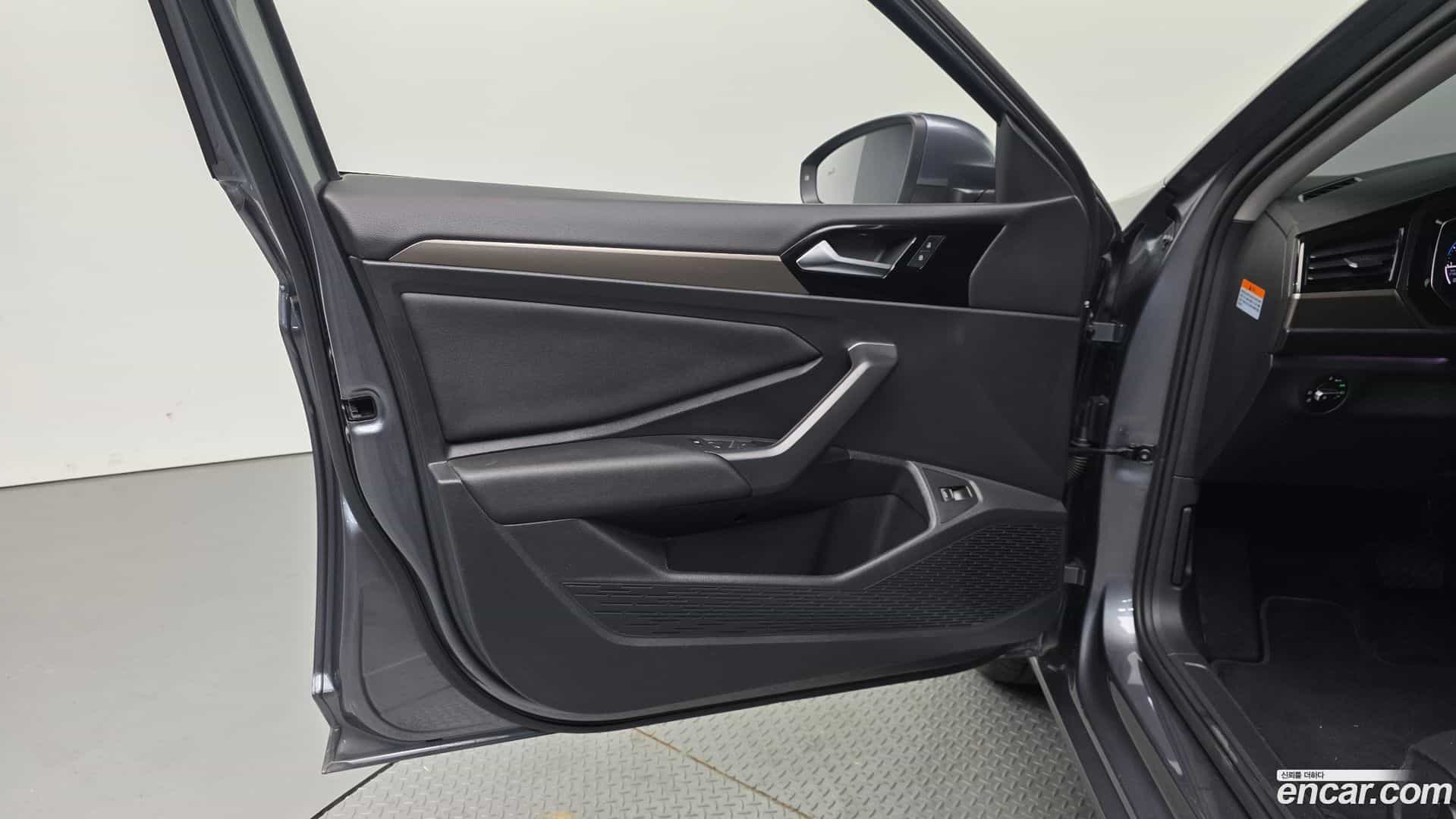 Jetta Volkswagen 2021.11-INNER-034