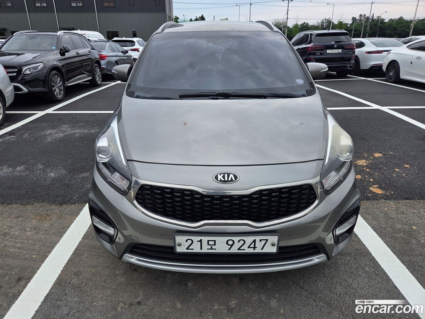 Main__Slider__Photo:Carens Kia 2018.8-0