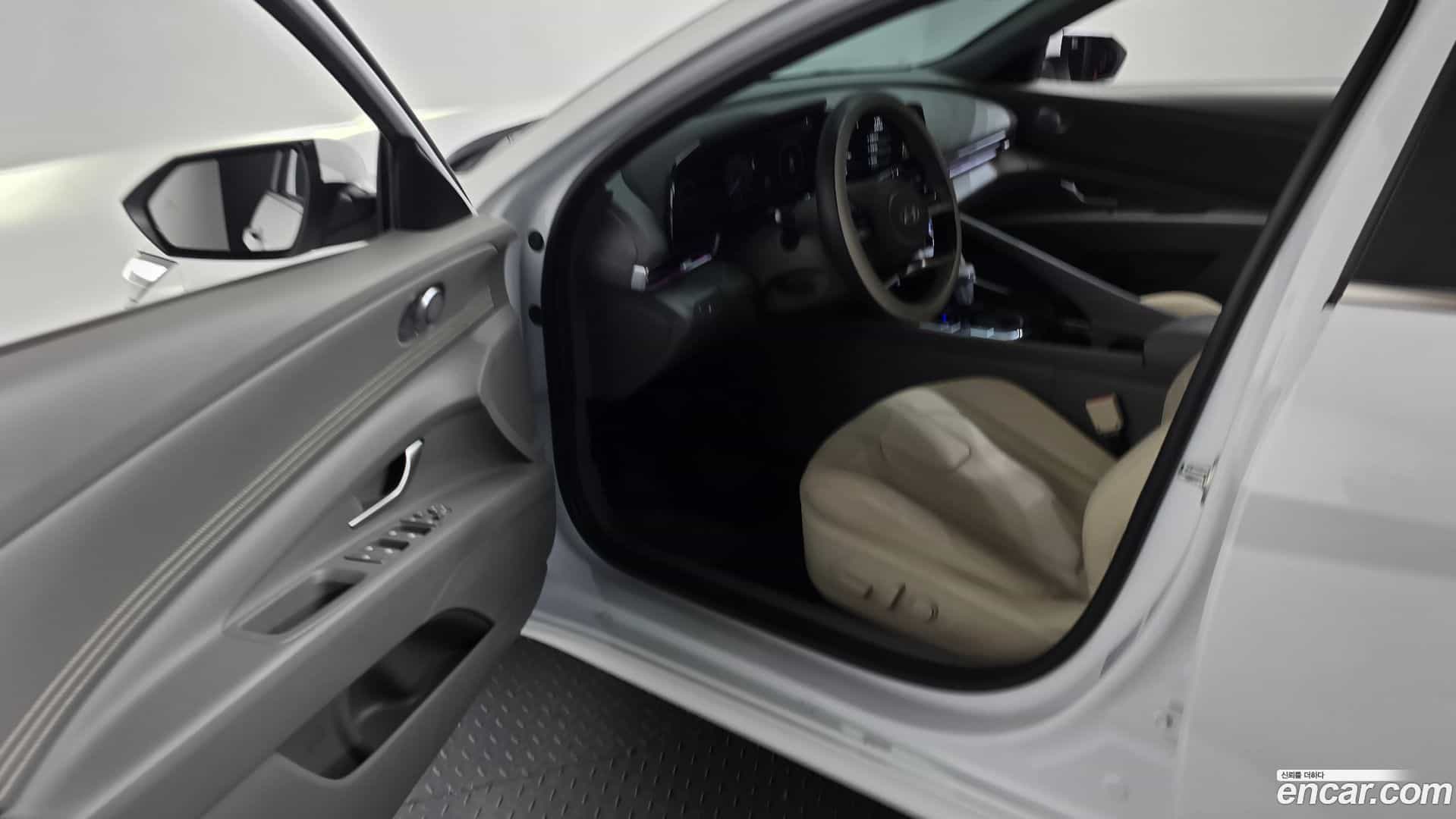 AVANTE Hyundai 2024.0-INNER-010