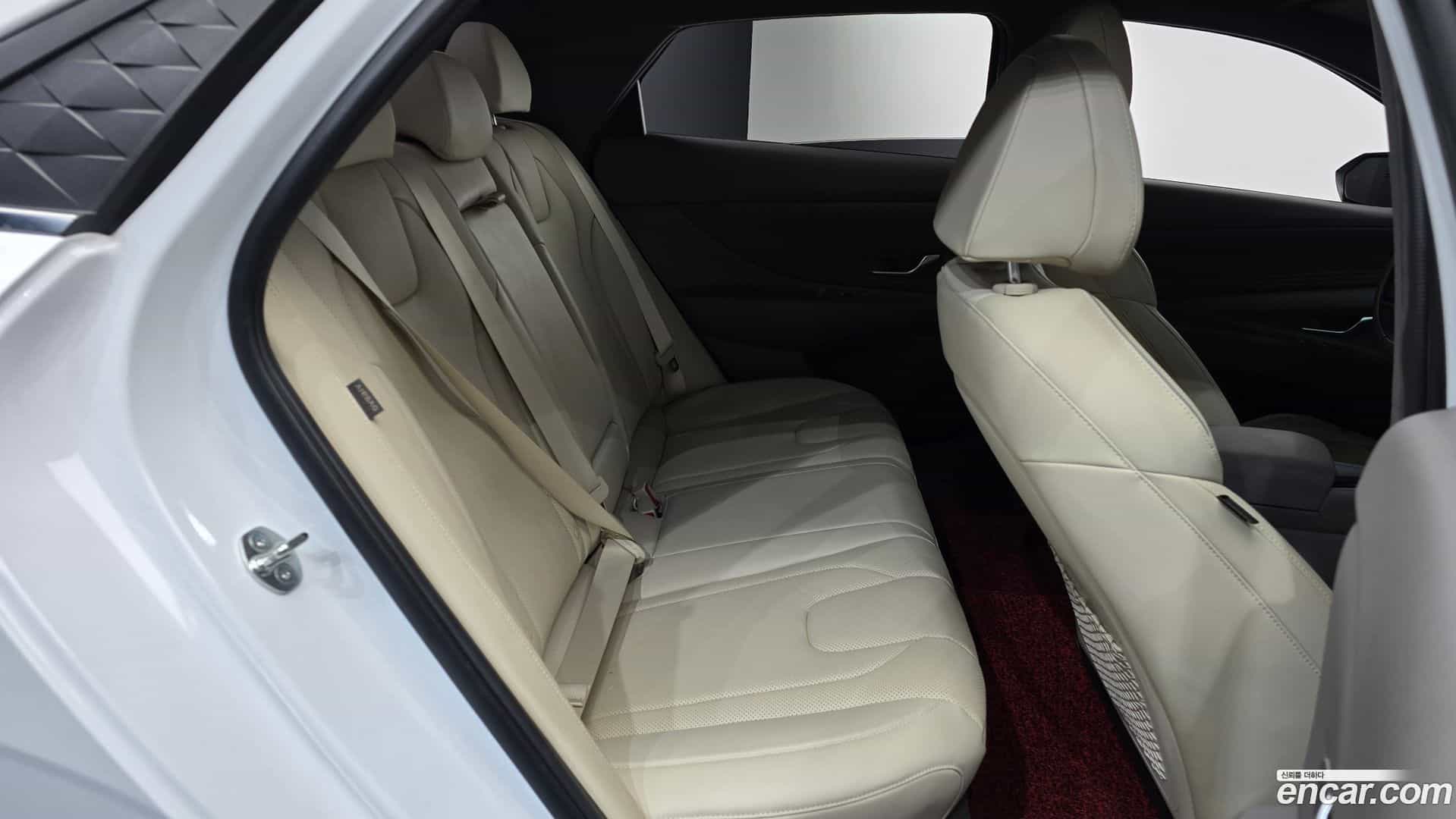 AVANTE Hyundai 2024.0-OPTION-015