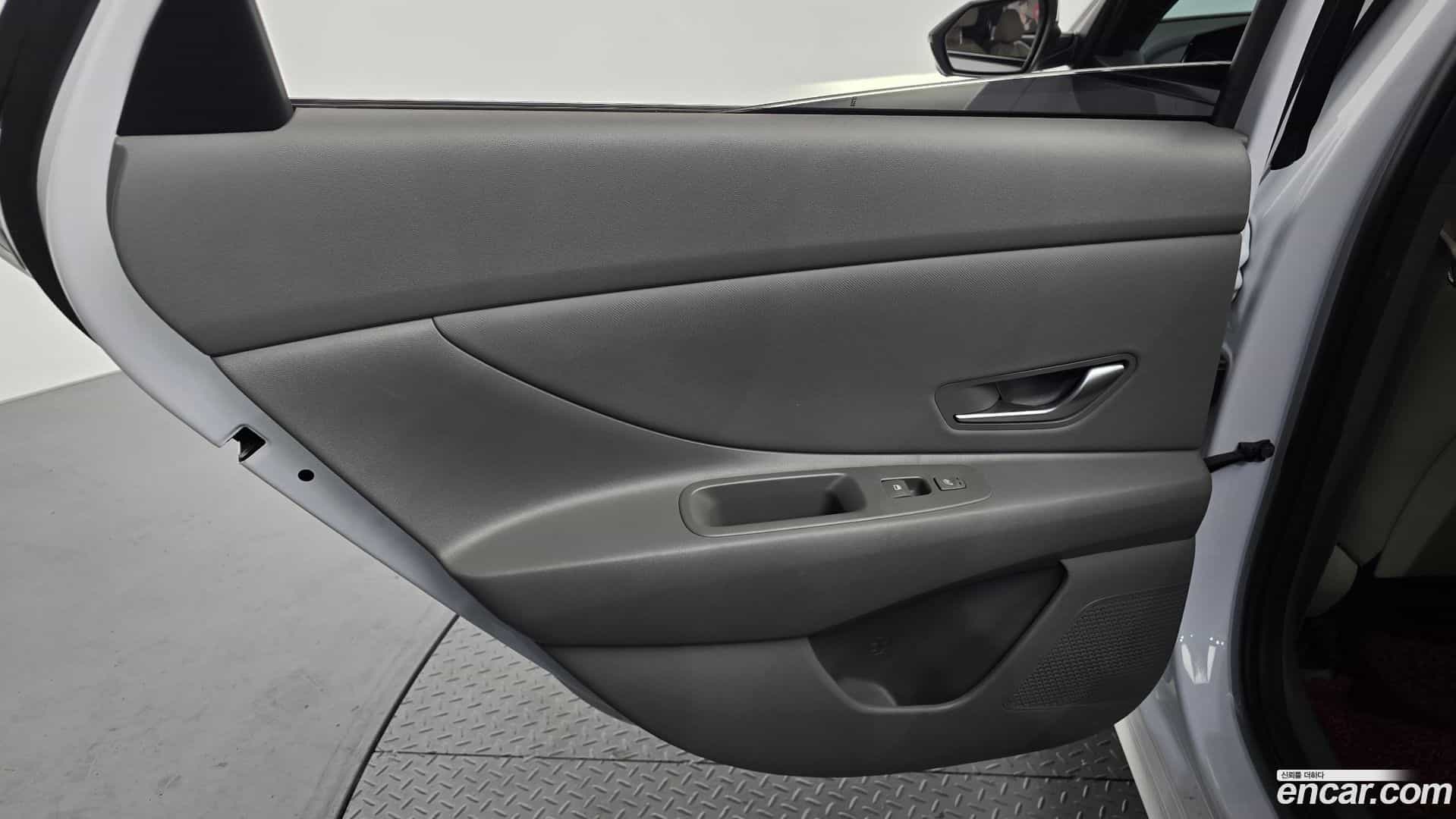 AVANTE Hyundai 2024.0-INNER-035