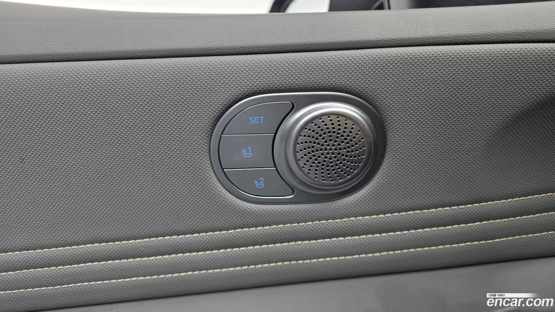 AVANTE Hyundai 2024.0-OPTION-042