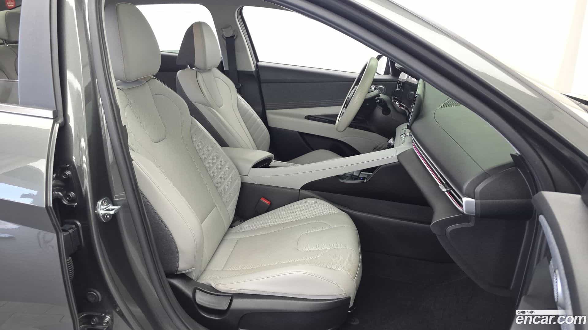 AVANTE Hyundai 2020.3-OPTION-015