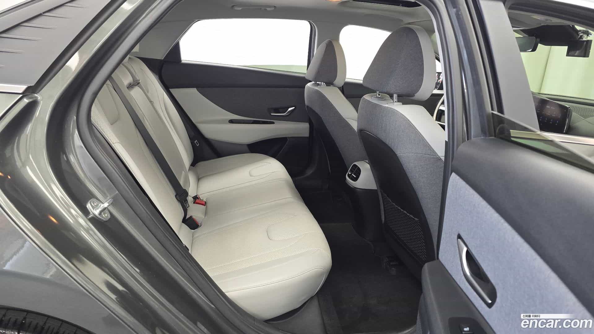 AVANTE Hyundai 2020.3-OPTION-016