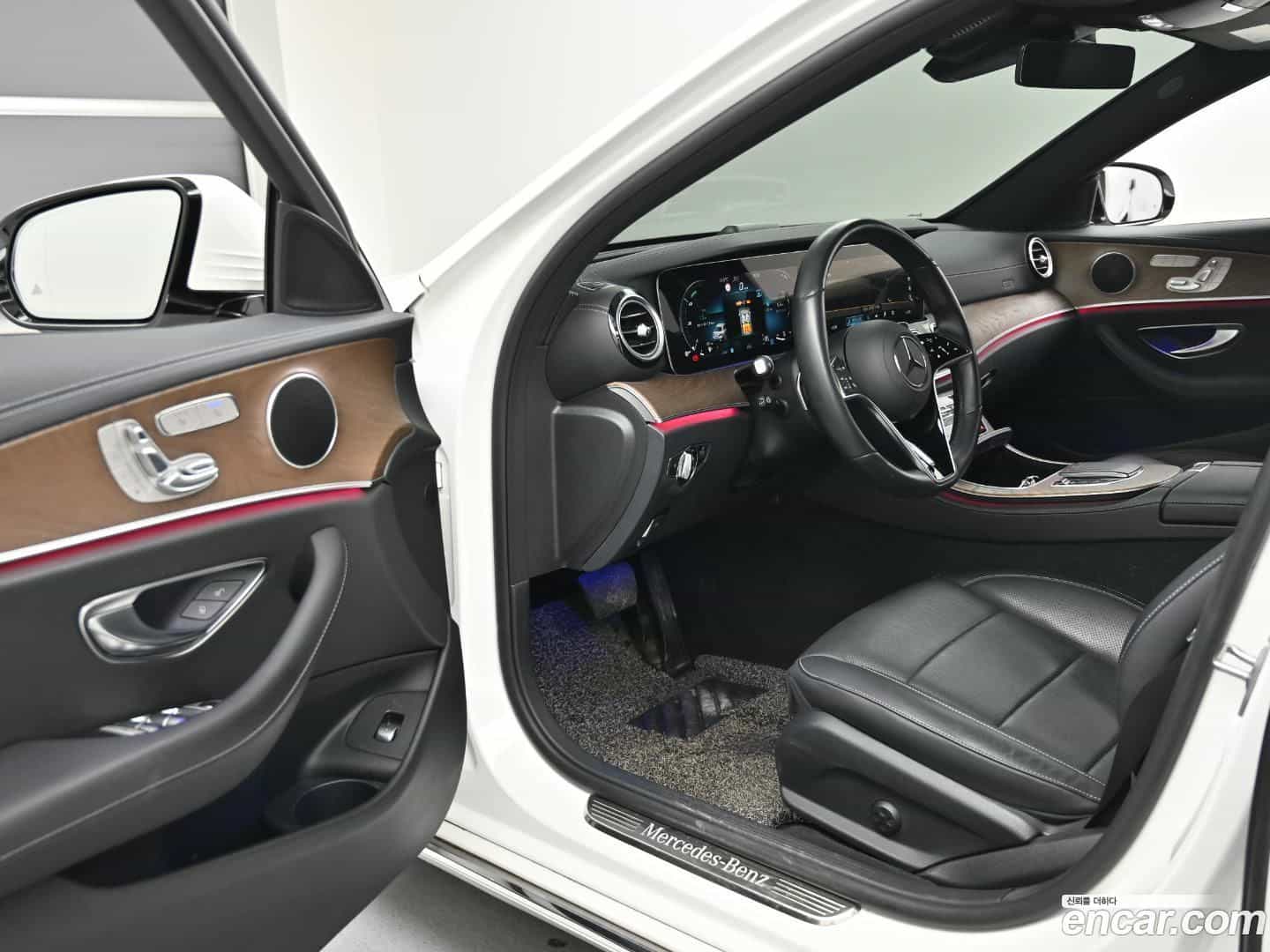E-Class Mercedes-Benz 2021.5-OPTION-015
