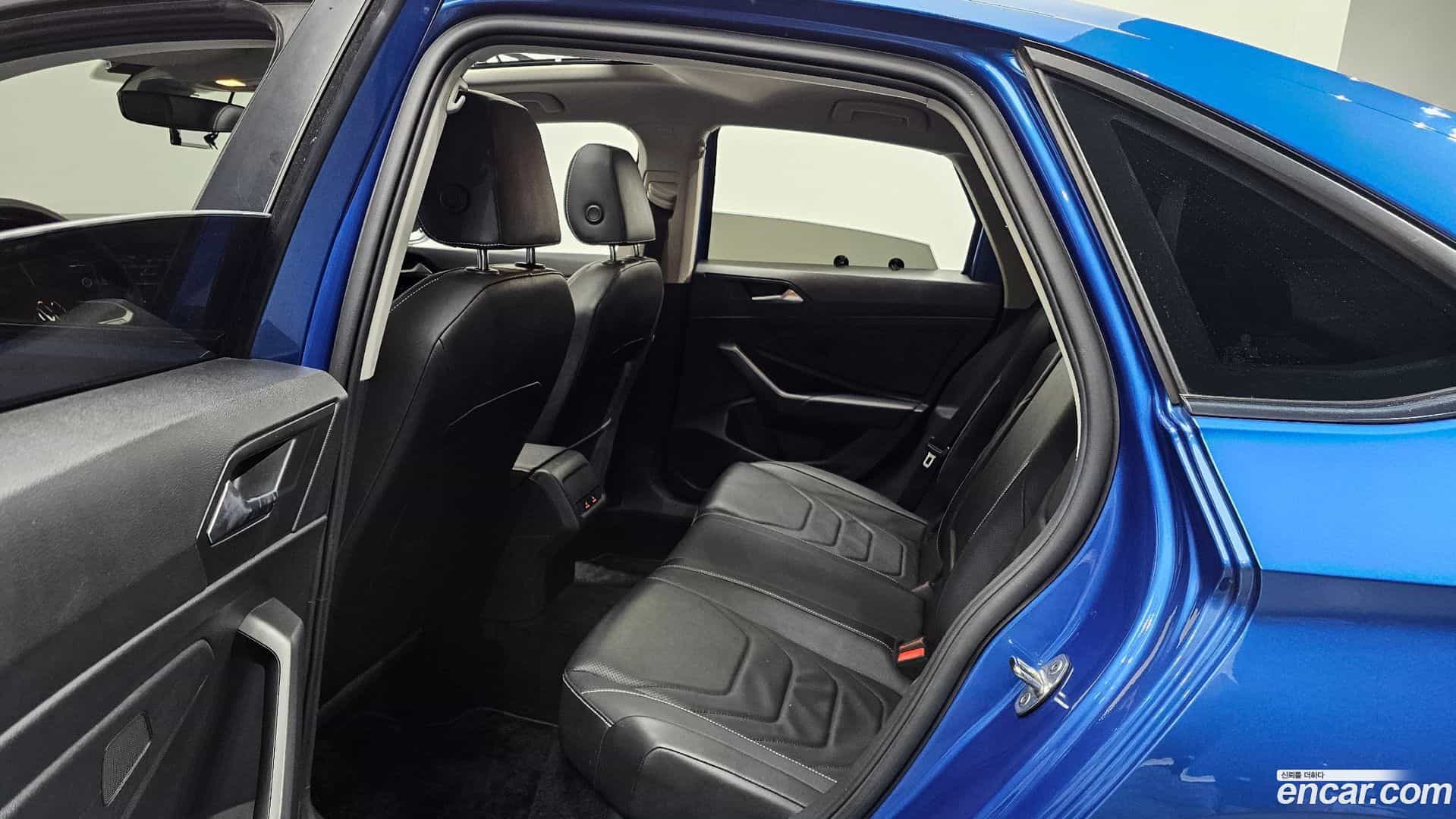 Jetta Volkswagen 2022.11-OPTION-015