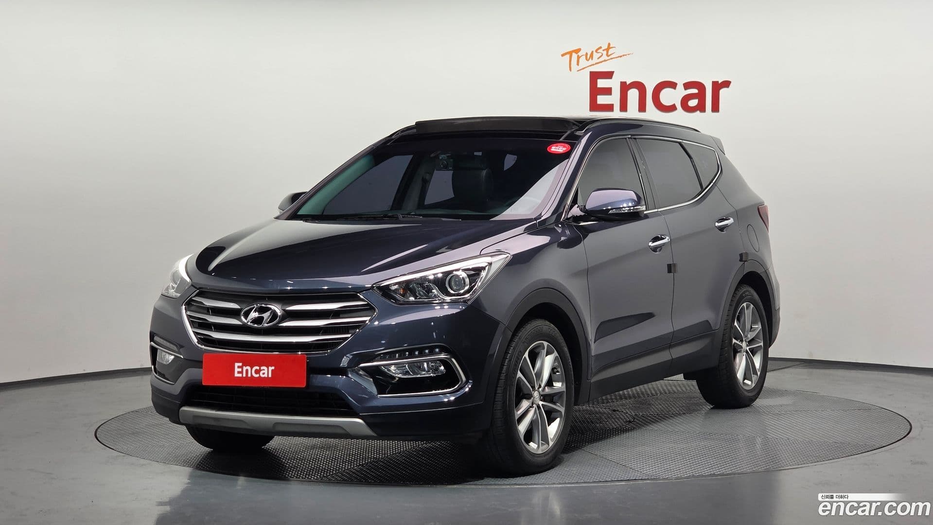 Main__Slider__Photo:Santafe Hyundai 2017.2-0