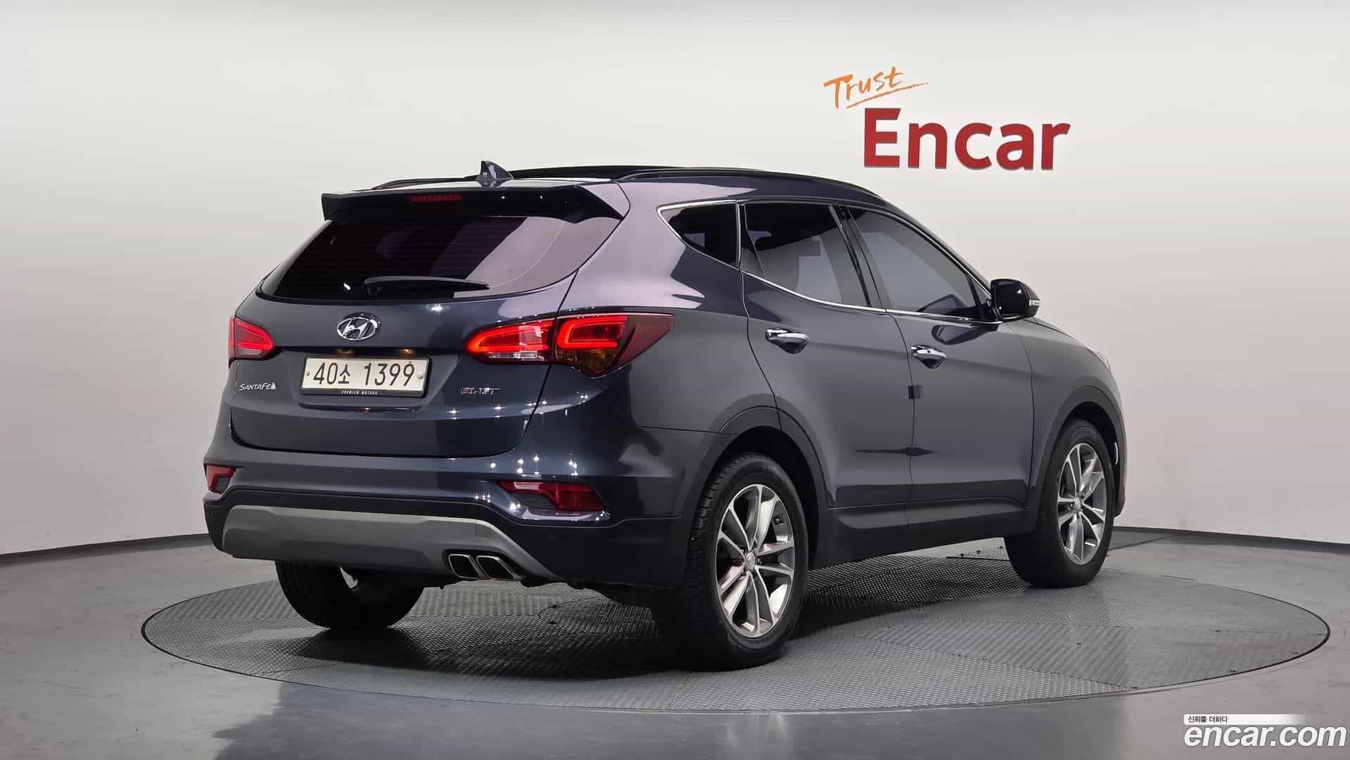Santafe Hyundai 2017.2-OUTER-002