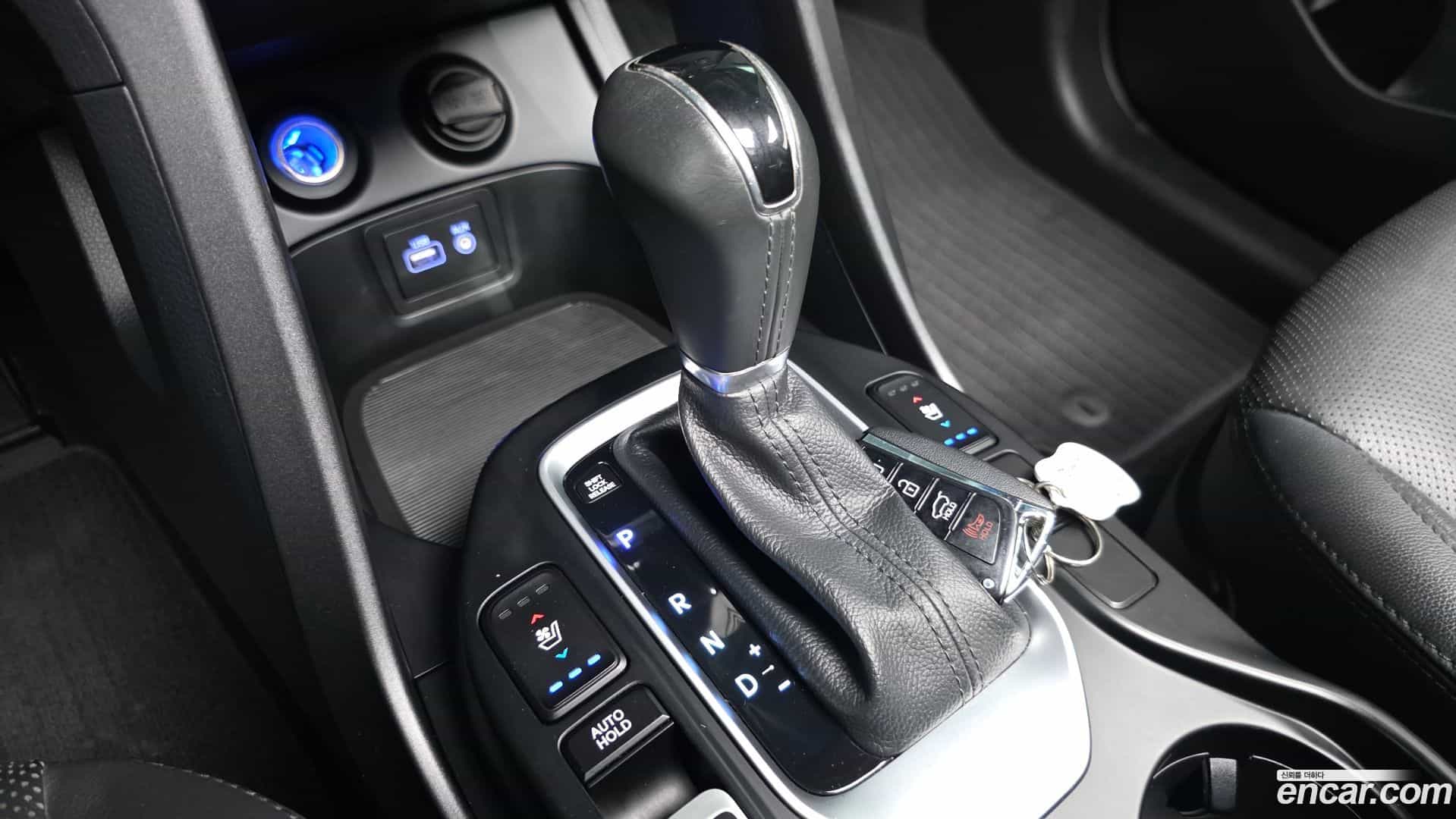 Santafe Hyundai 2017.2-INNER-009