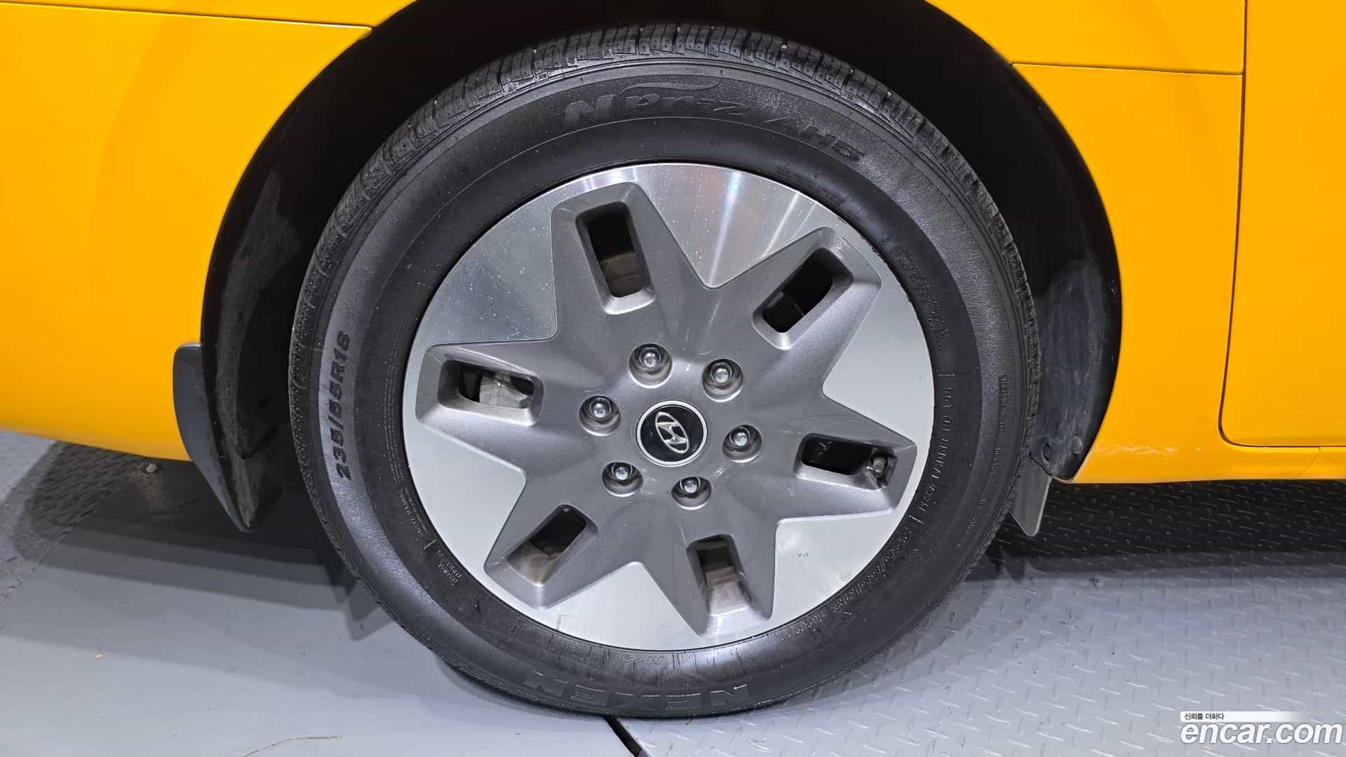 Staria Hyundai 2023.6-OUTER-005