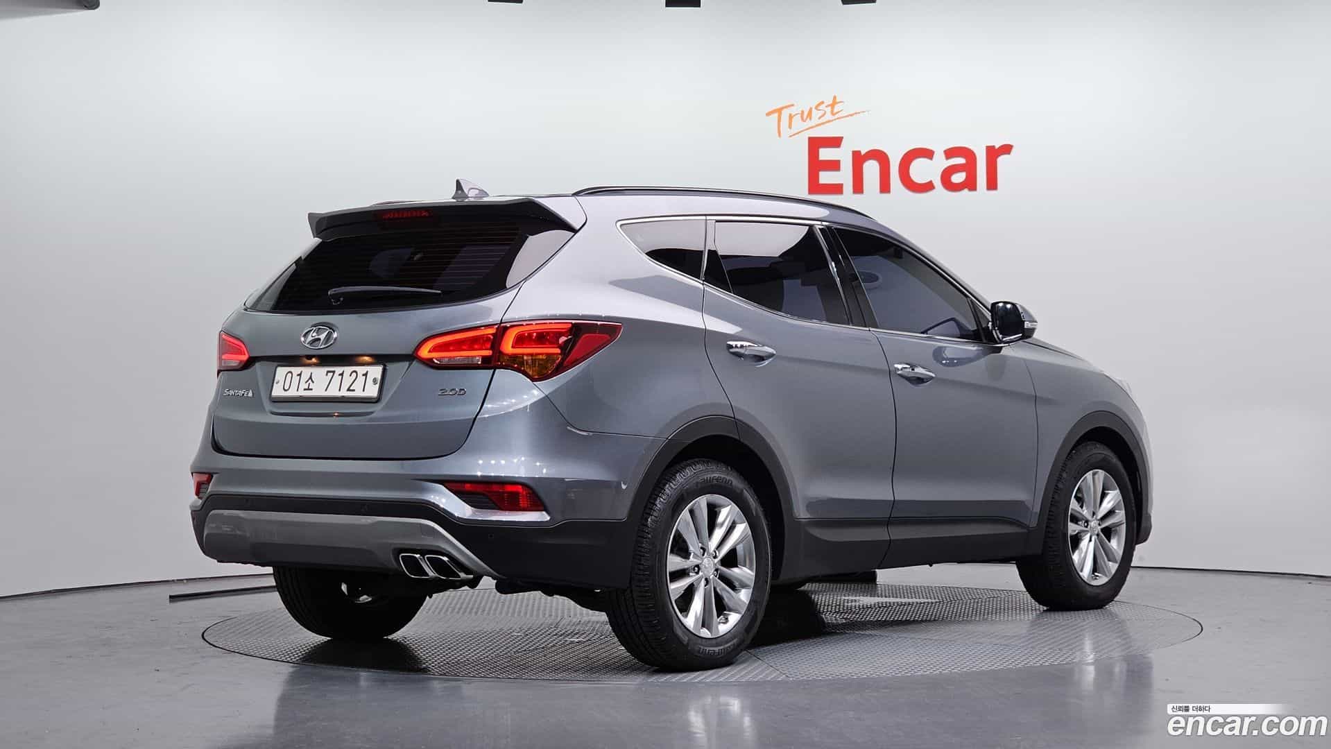 Santafe Hyundai 2017.1-OUTER-002