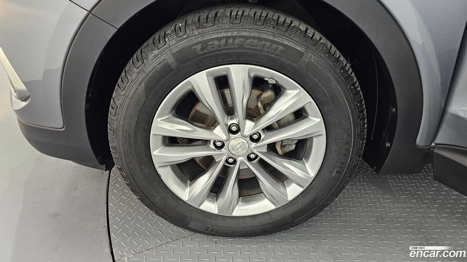 Santafe Hyundai 2017.1-OUTER-005
