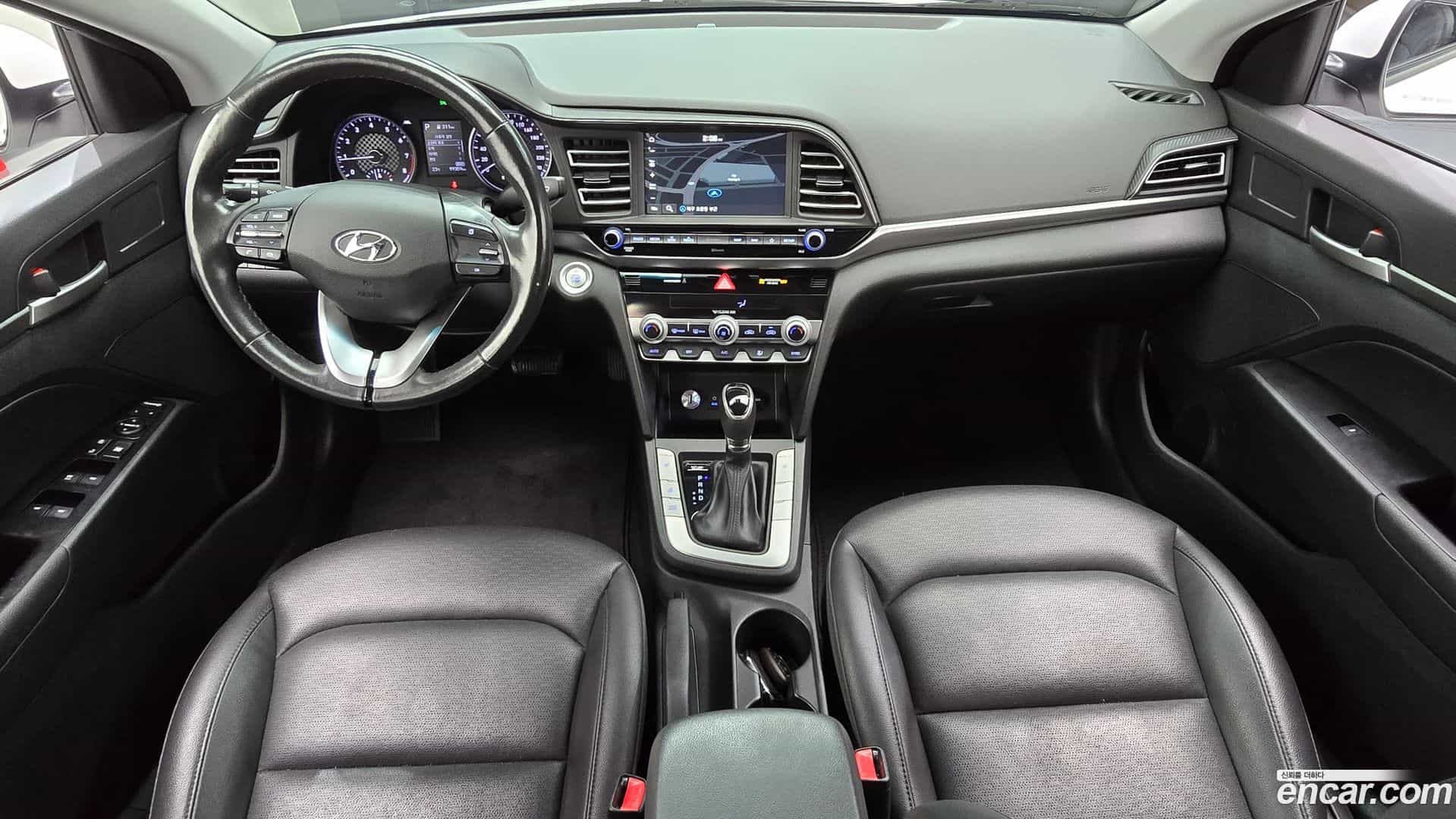 AVANTE Hyundai 2019.1-INNER-007