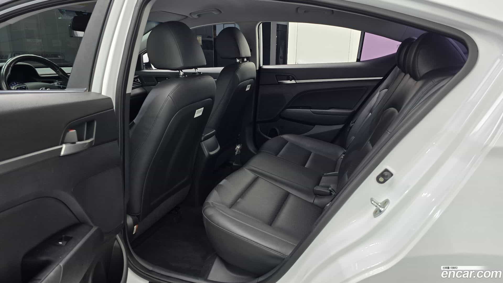 AVANTE Hyundai 2019.1-OPTION-016