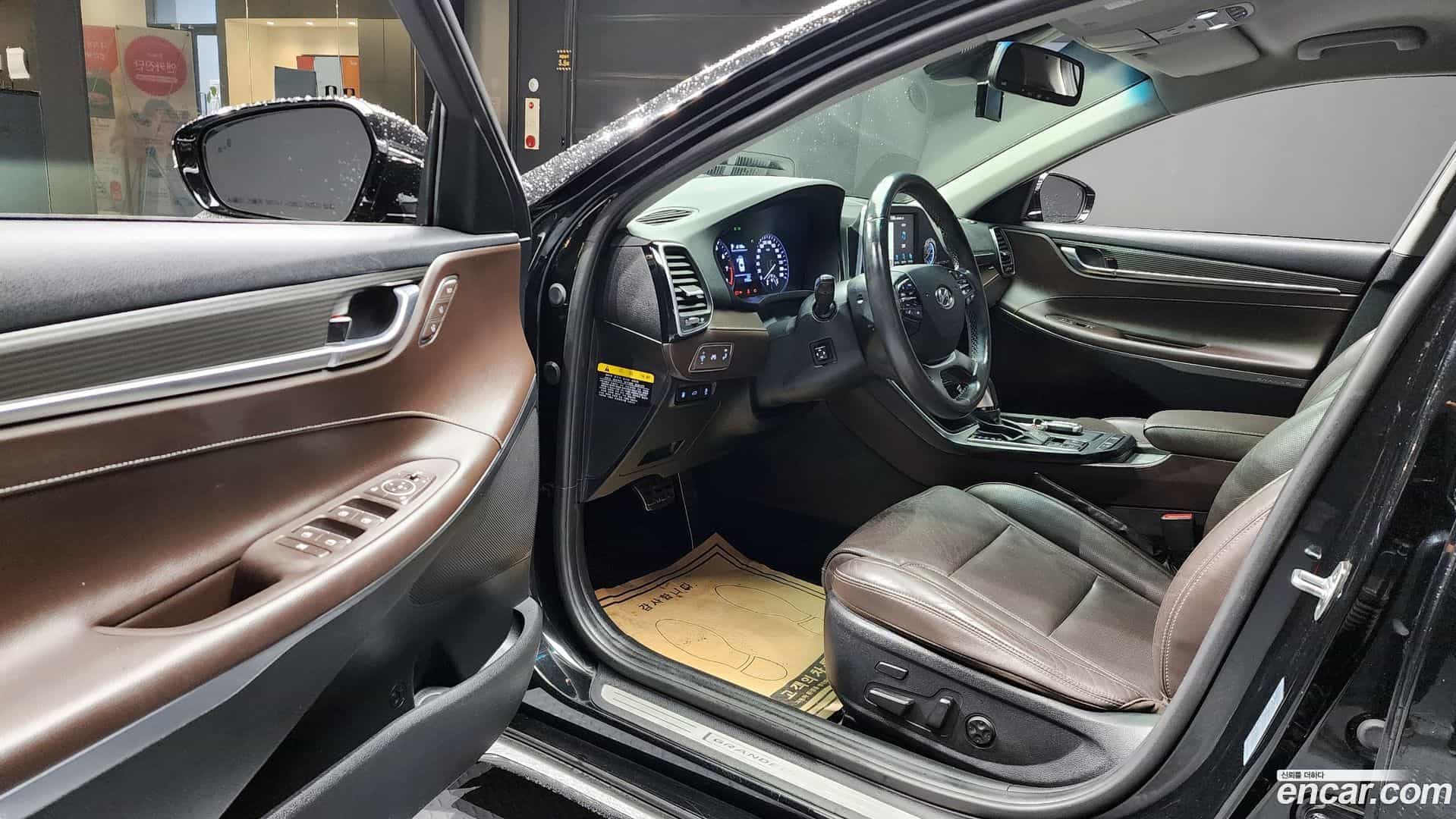Grandeur Hyundai 2017.3-INNER-010